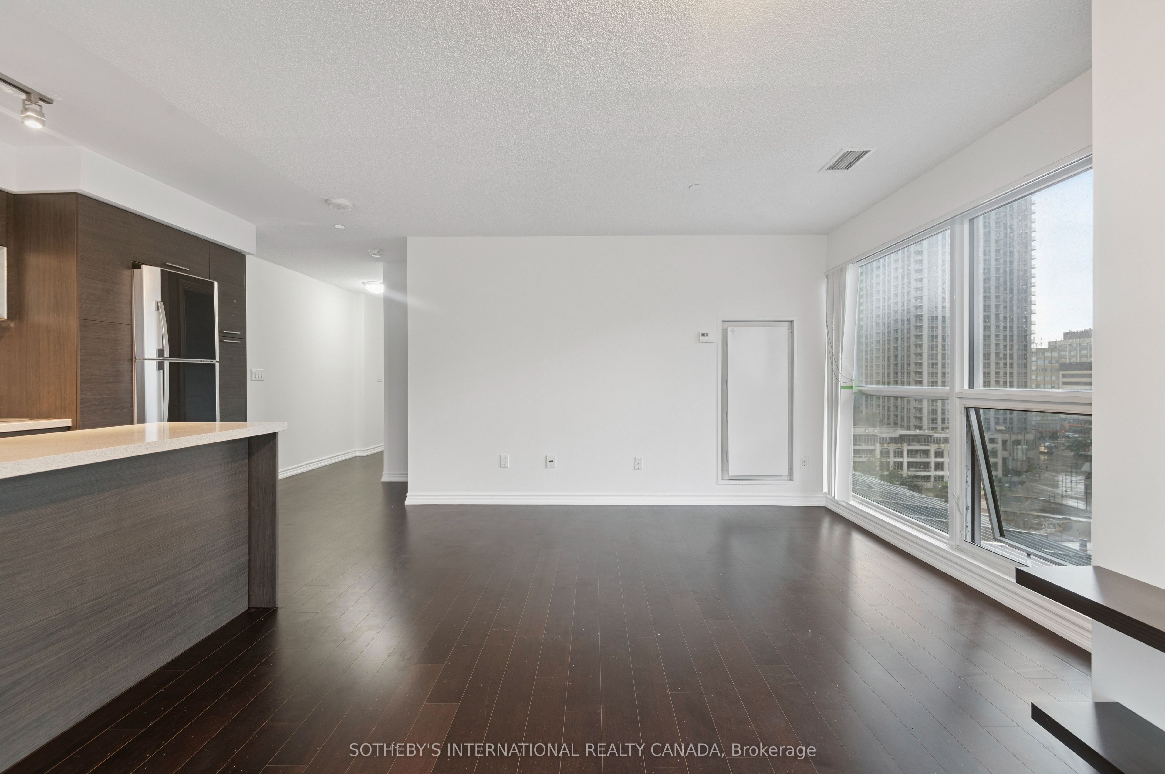 386 Yonge Street 602 Property Photo 14