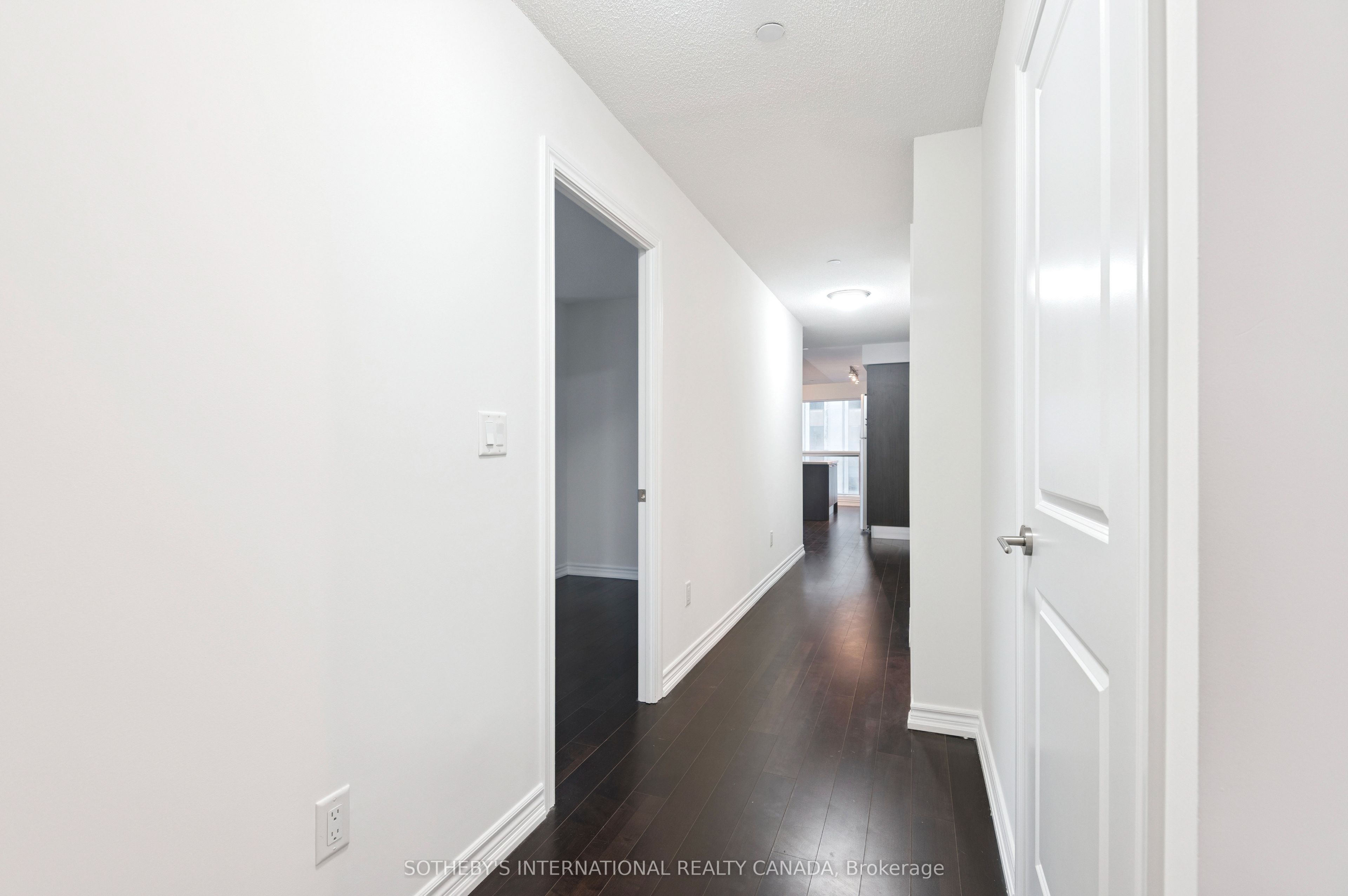 386 Yonge Street 602 Property Photo 16