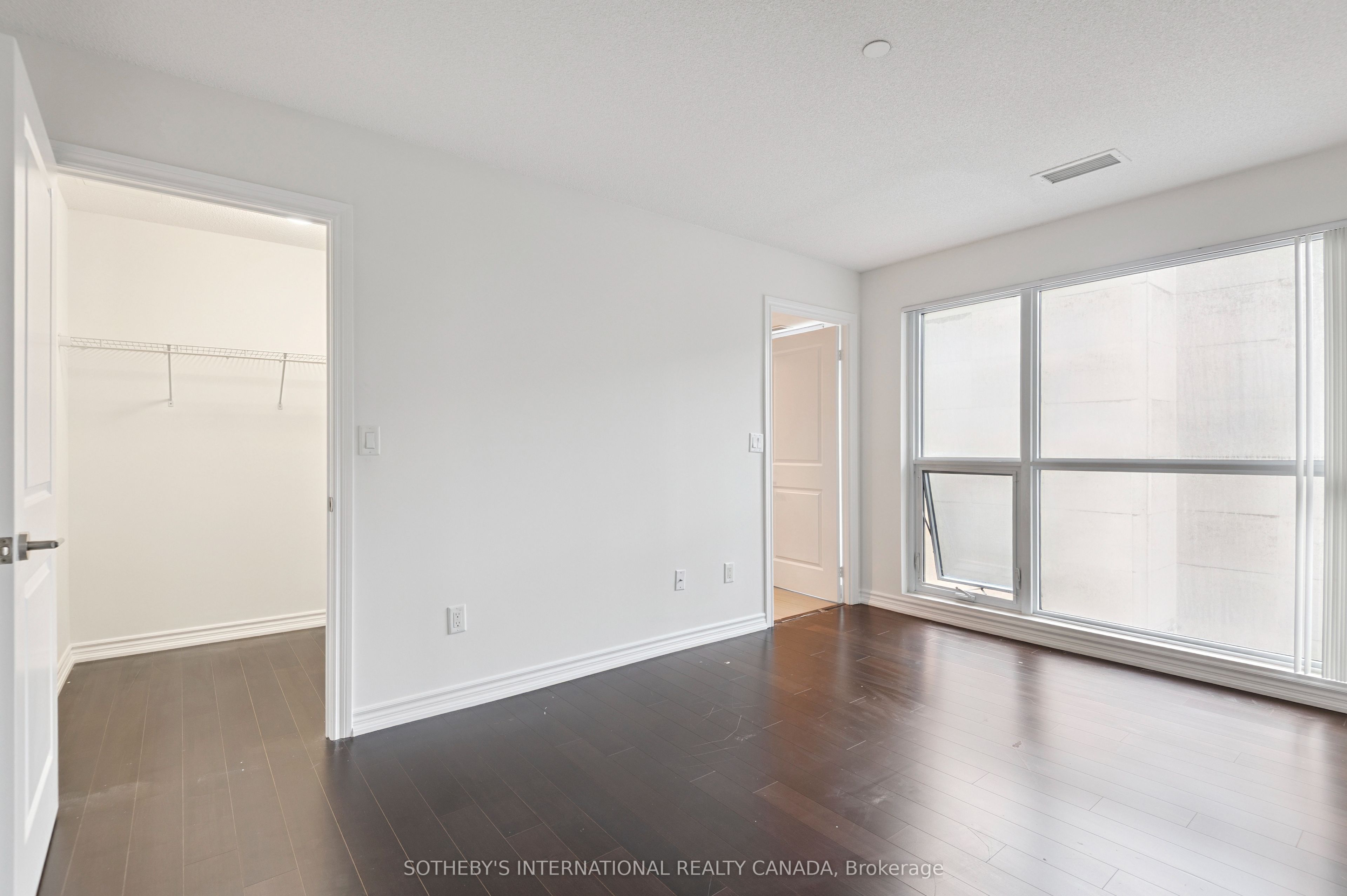 386 Yonge Street 602 Property Photo 21