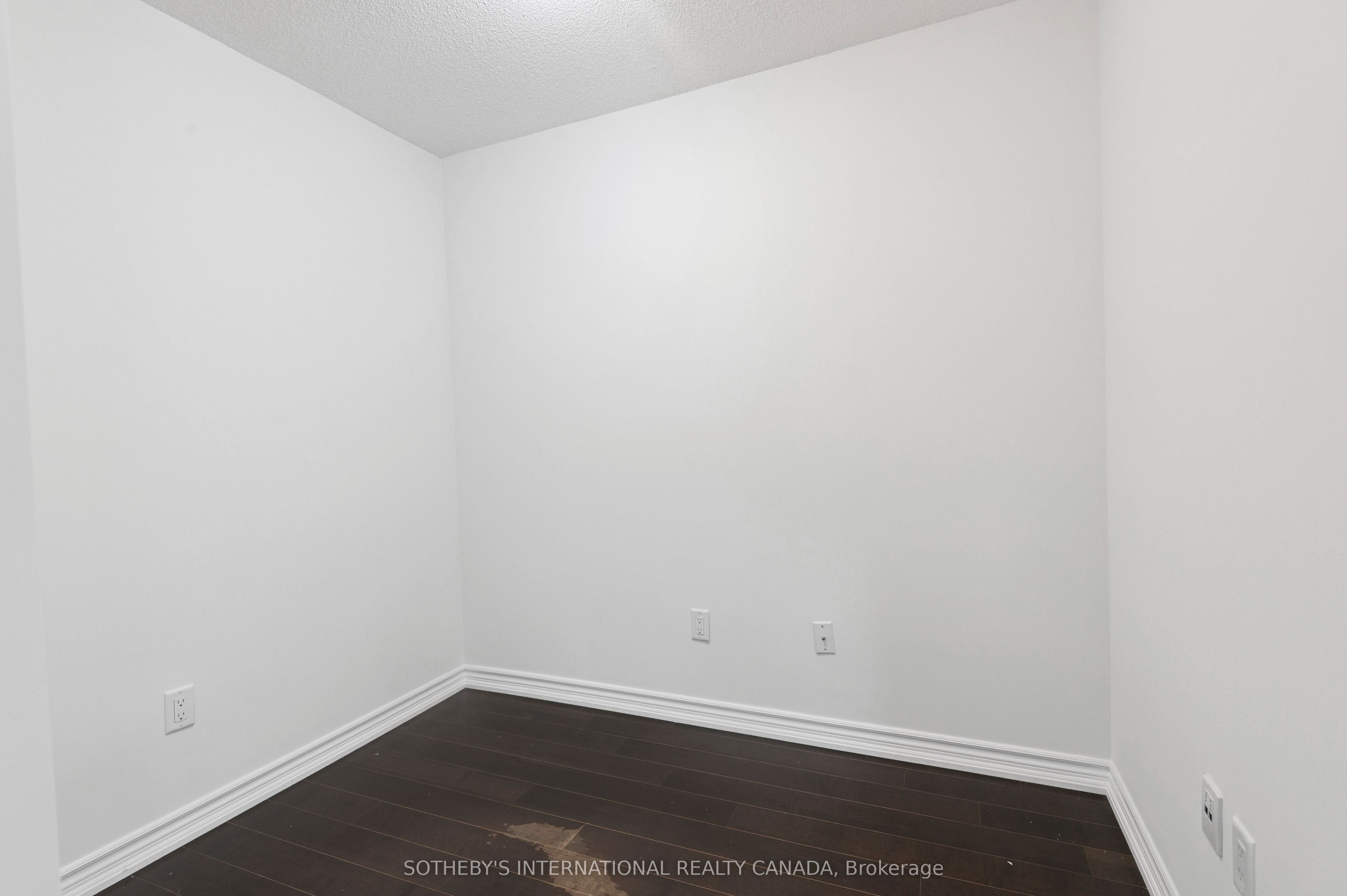 386 Yonge Street 602 Property Photo 25