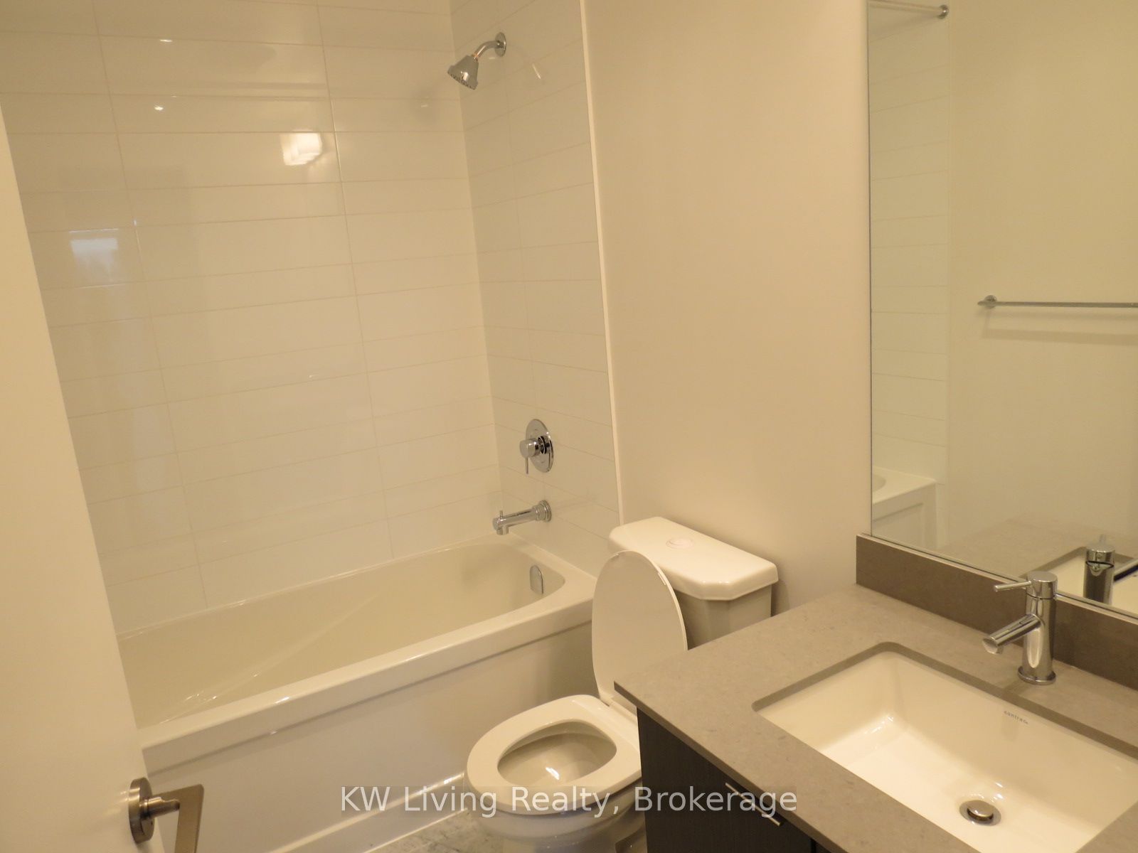 50 Bruyeres Mews 1105 Property Photo 19