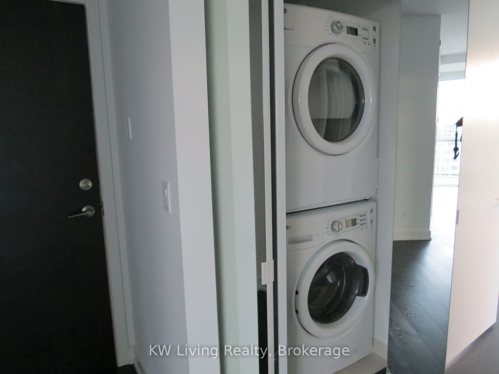 50 Bruyeres Mews 1105 Property Photo 20