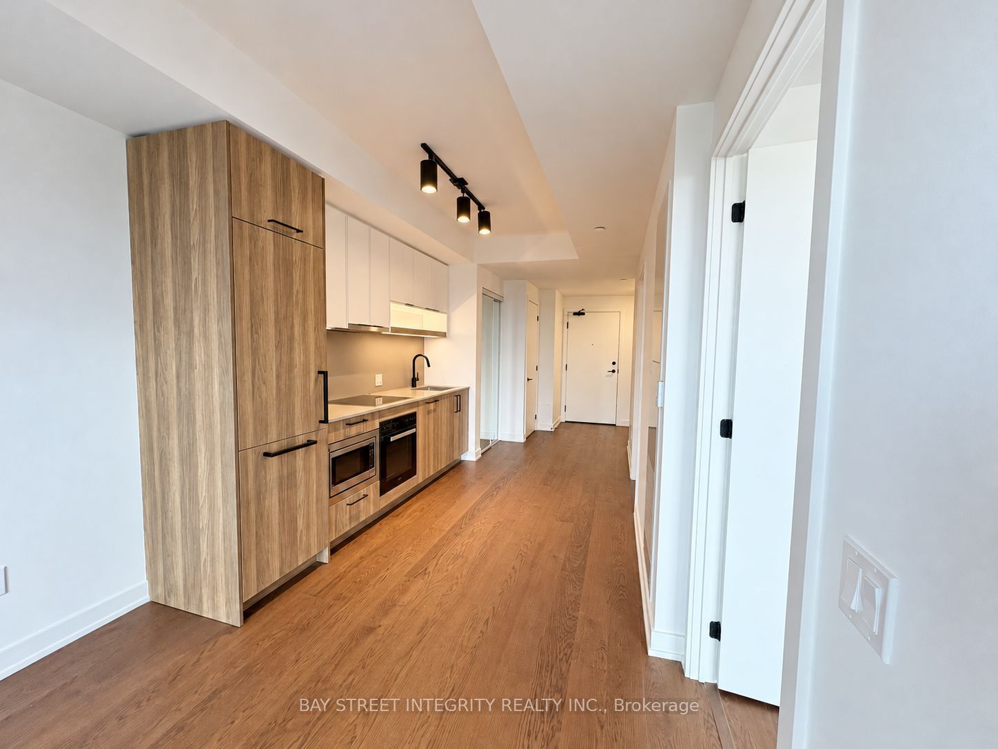 91 Montclair Avenue 2106 Property Photo 6