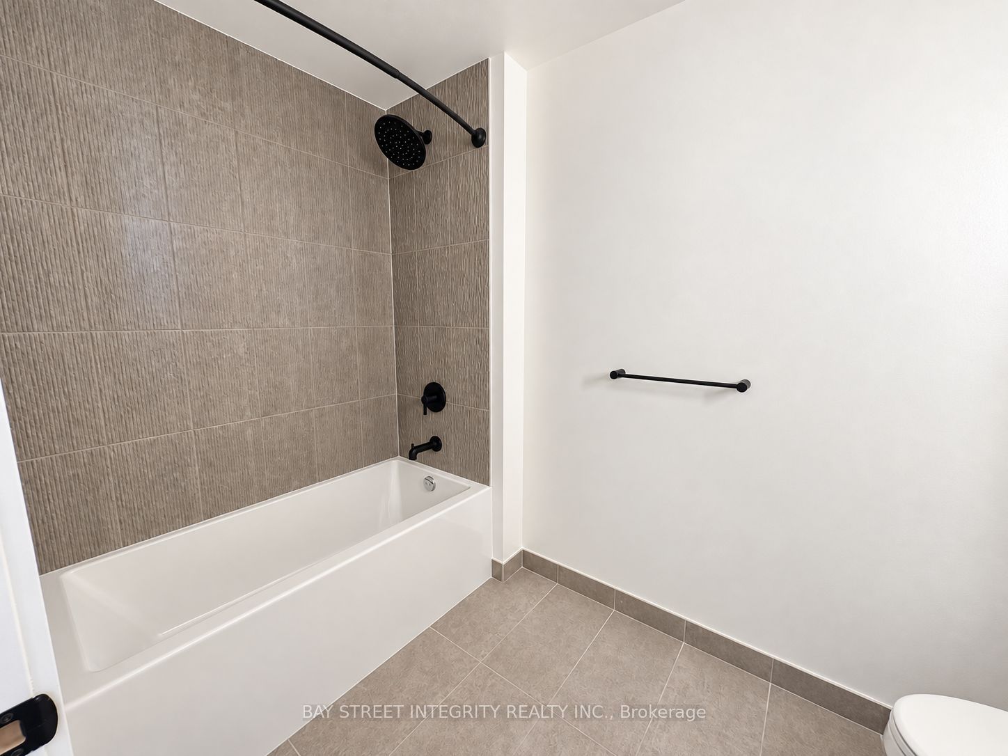 91 Montclair Avenue 2106 Property Photo 13