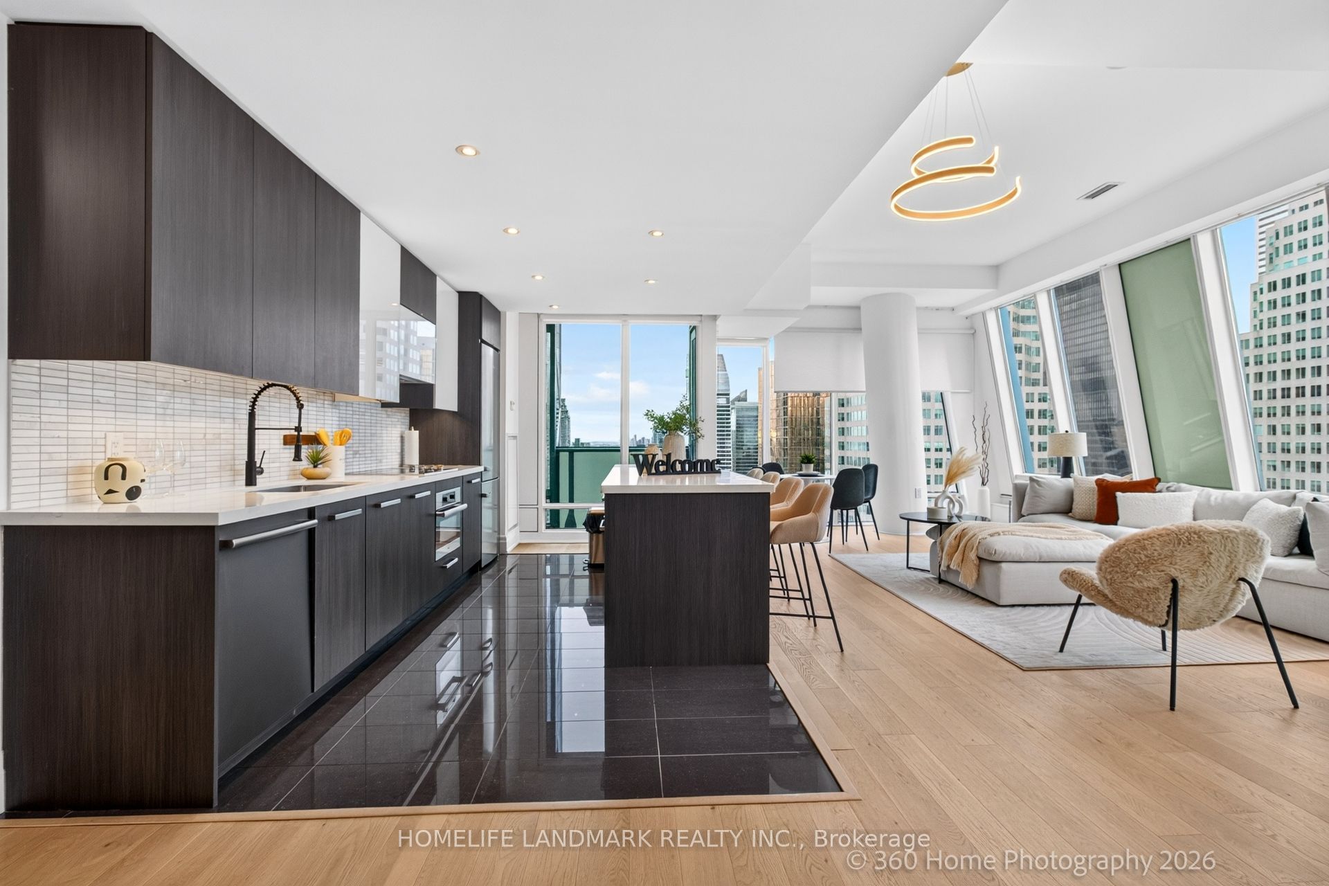 8 The Esplanade 4804 Property Photo 8