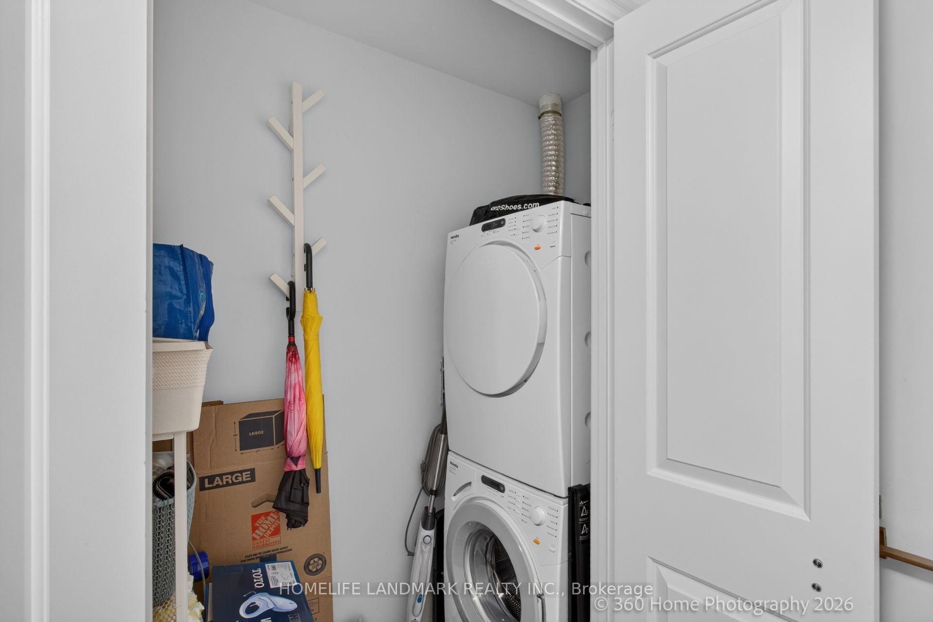 8 The Esplanade 4804 Property Photo 16