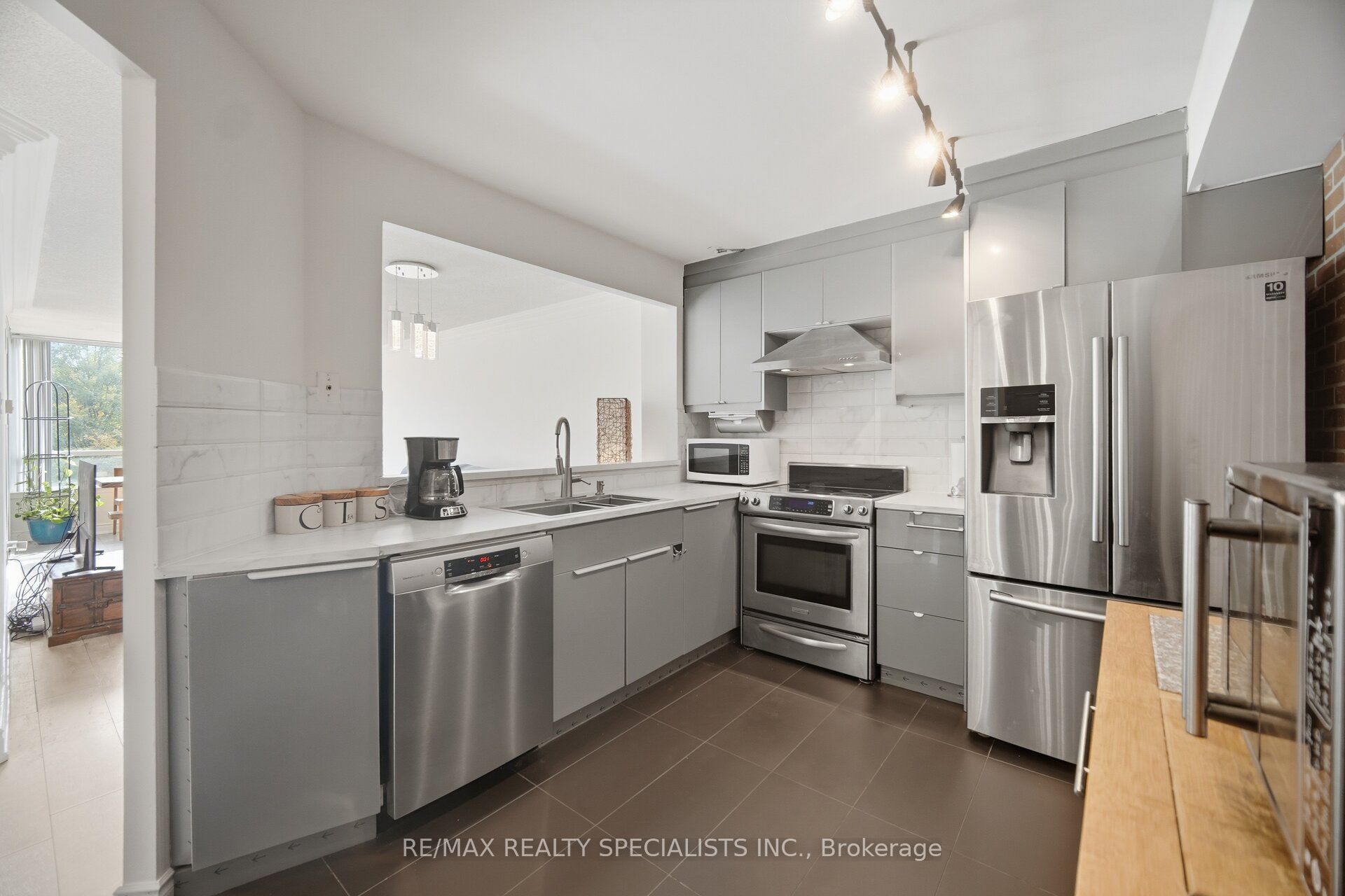 1131 Steeles Avenue W 306 Property Photo 12