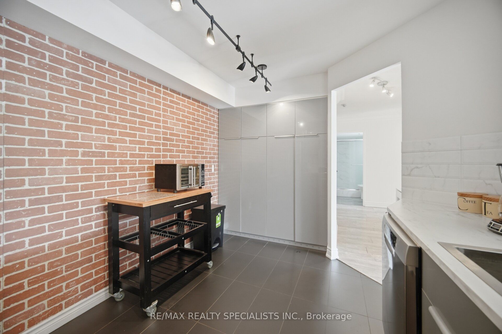 1131 Steeles Avenue W 306 Property Photo 13