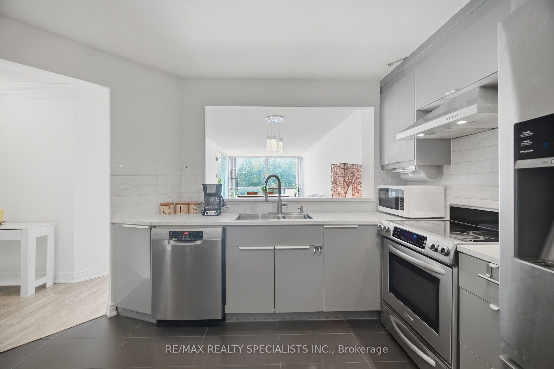 1131 Steeles Avenue W 306 Property Photo 14