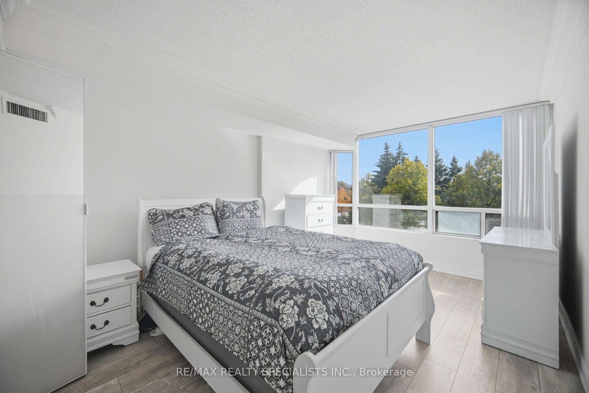 1131 Steeles Avenue W 306 Property Photo 22