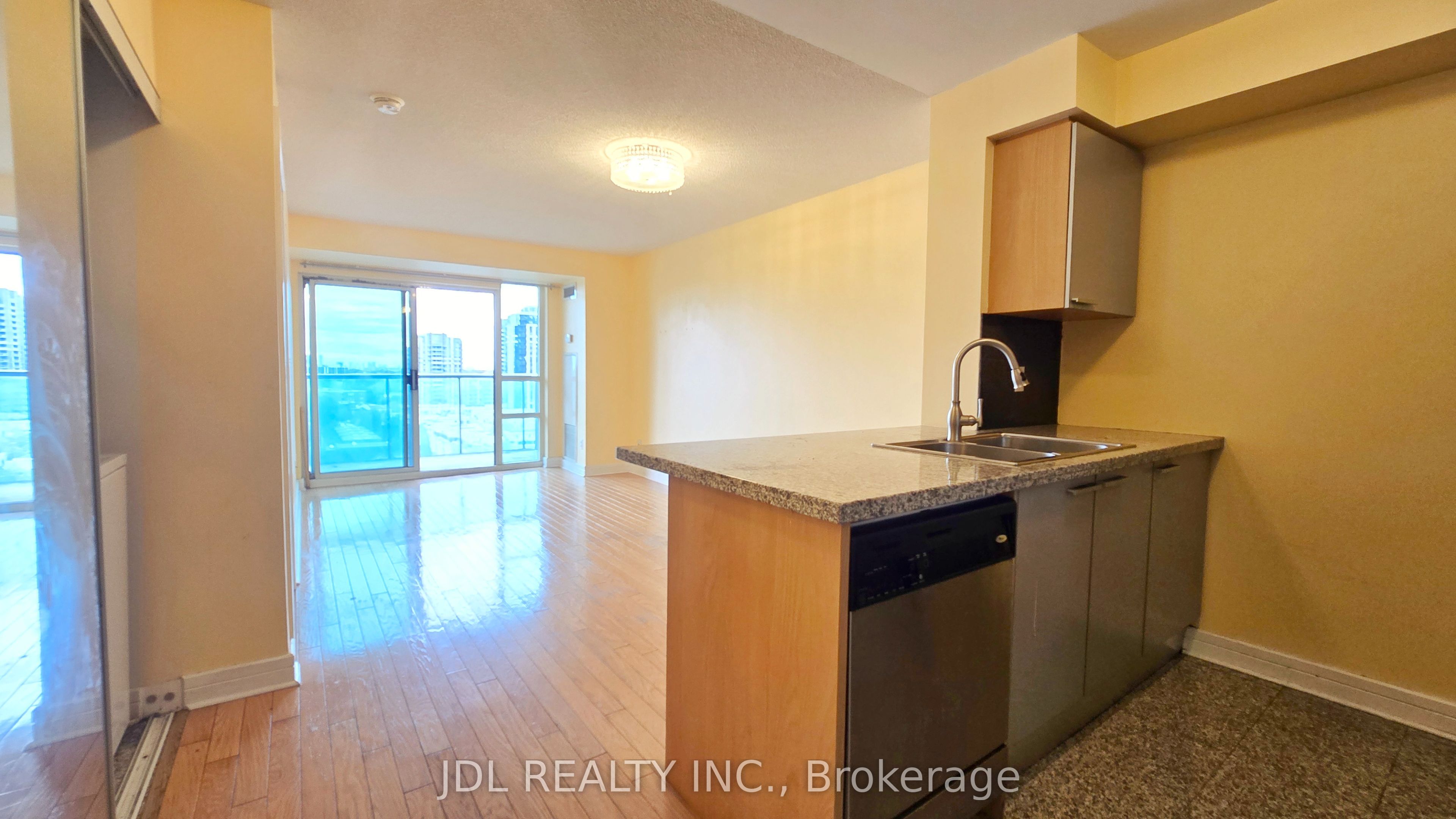 16 Harrison Garden Boulevard 1009 Property Photo 1