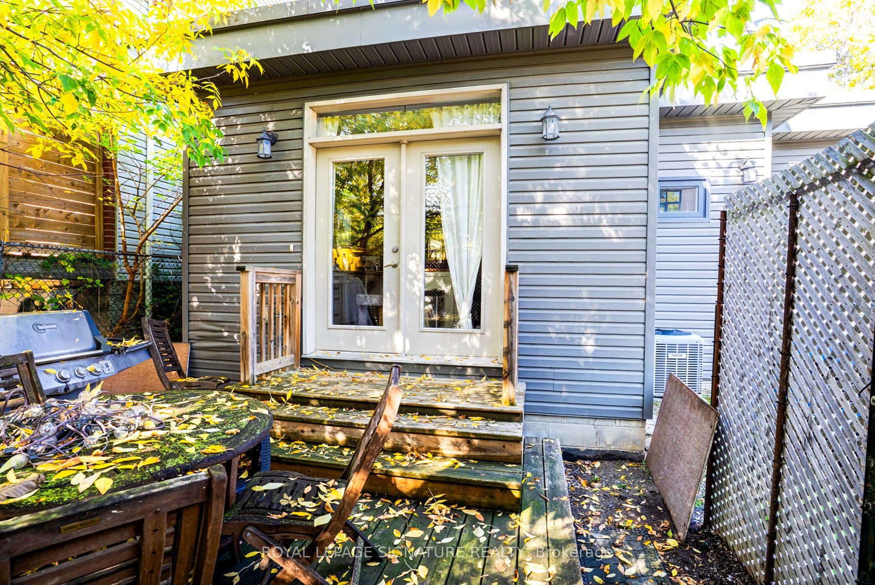 753-755 Richmond Street W Property Photo 16