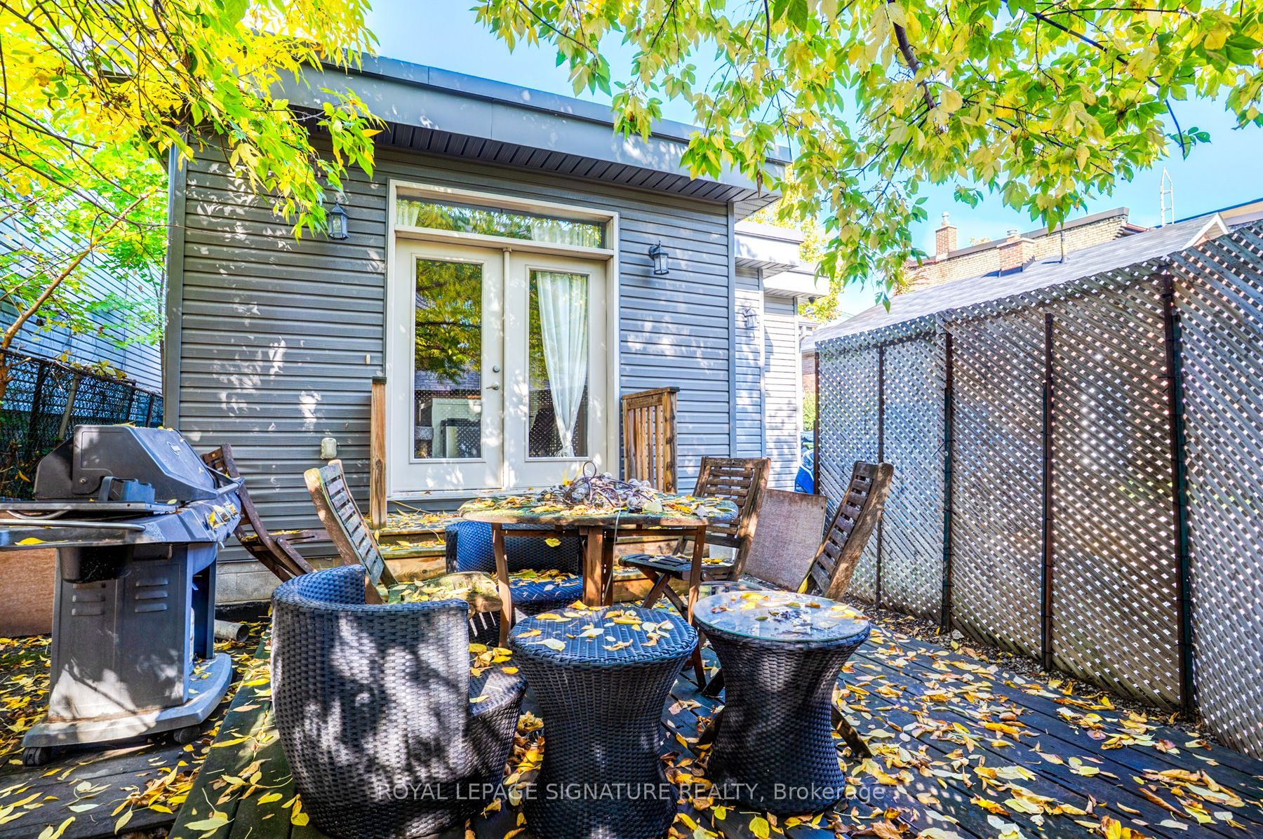 753-755 Richmond Street W Property Photo 17