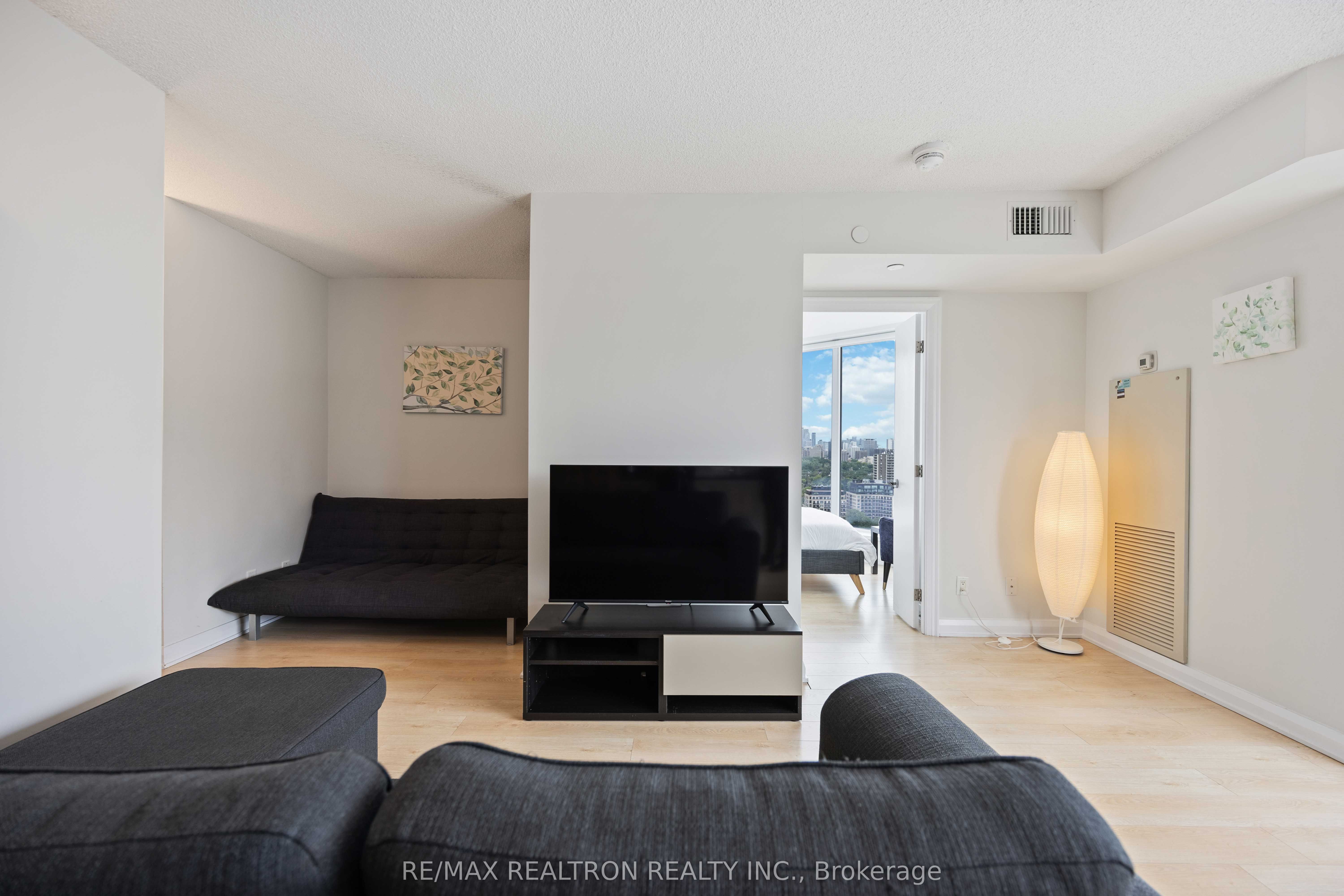 155 Yorkville Avenue 2604 Property Photo 15