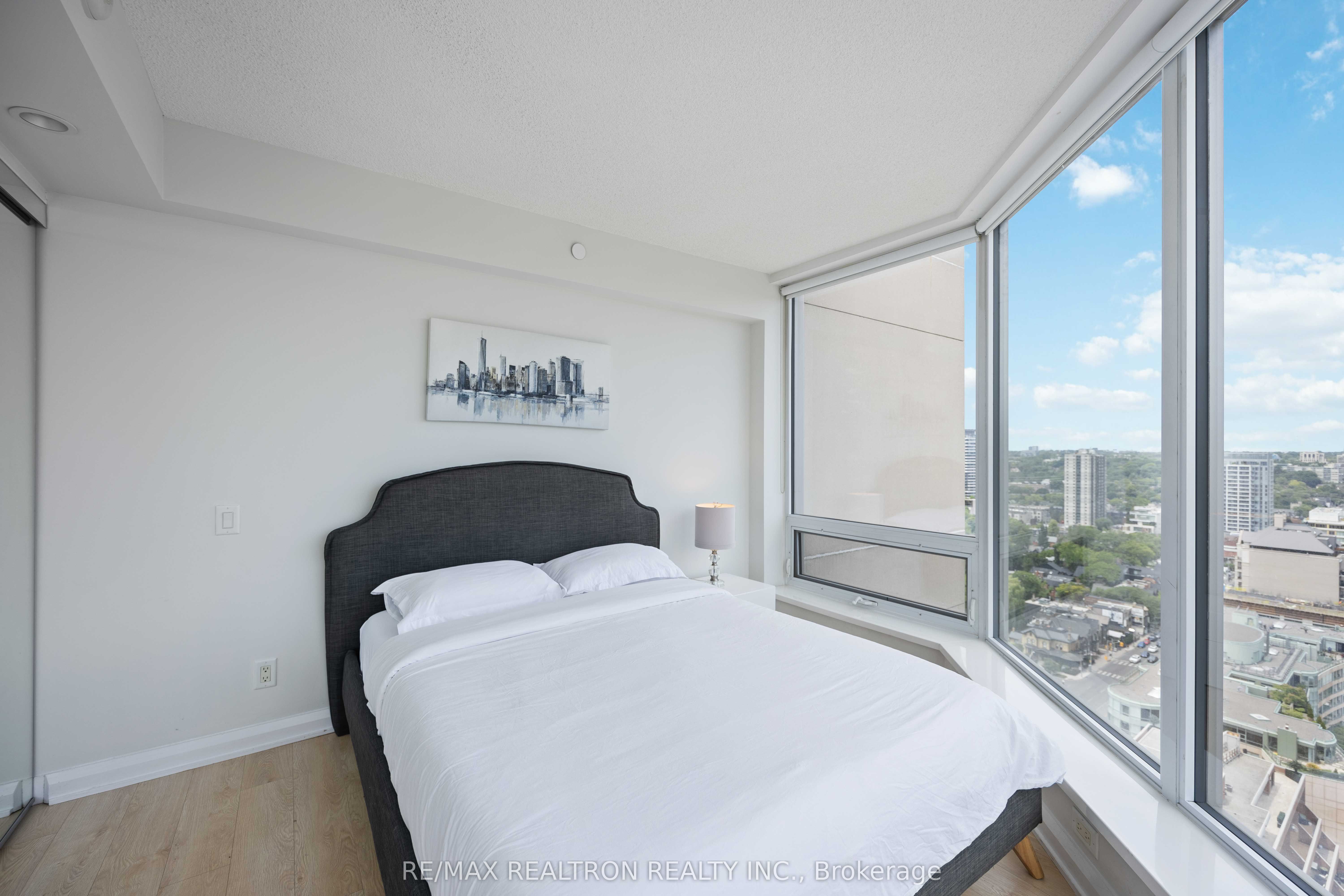 155 Yorkville Avenue 2604 Property Photo 18