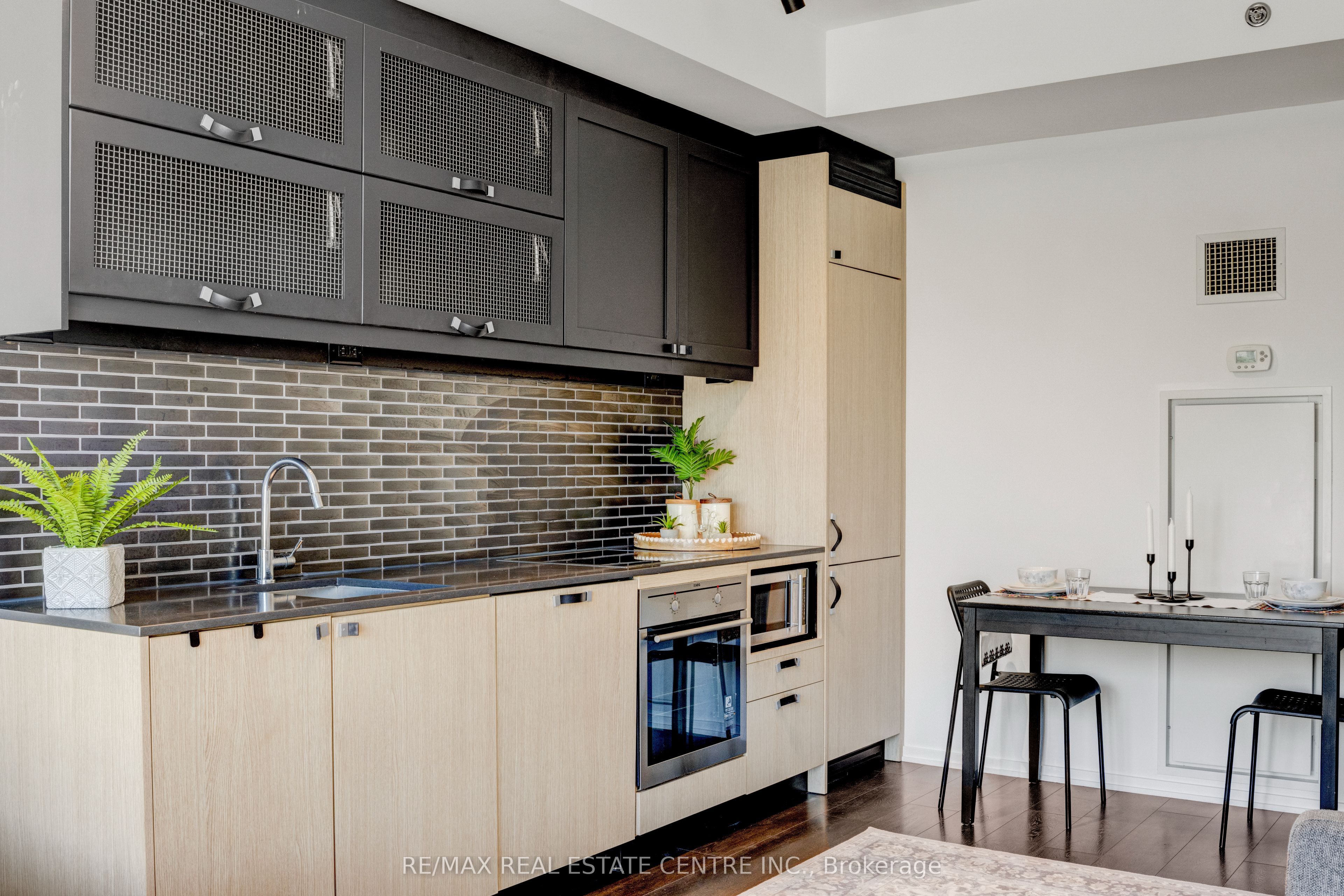 783 Bathurst Street 308 Property Photo 13