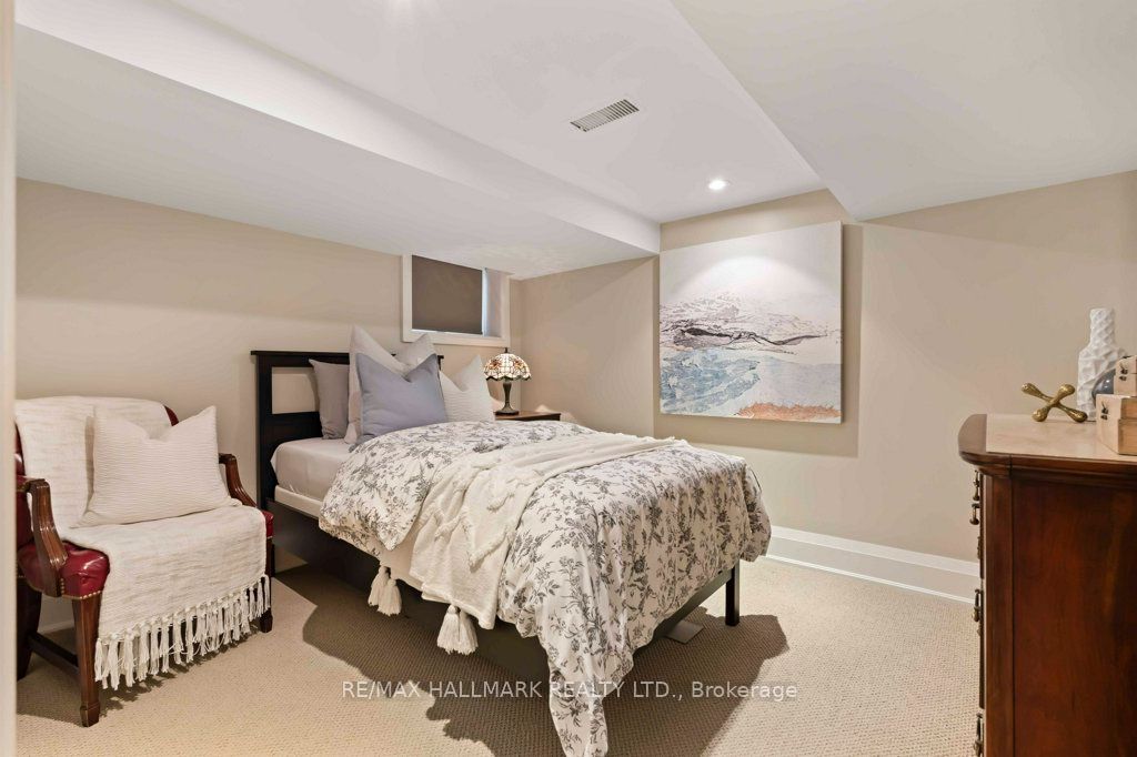 29 Standish Avenue Property Photo 32