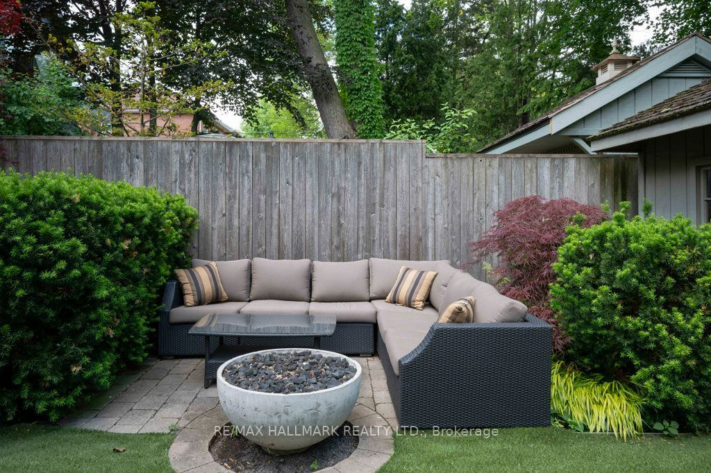 29 Standish Avenue Property Photo 43