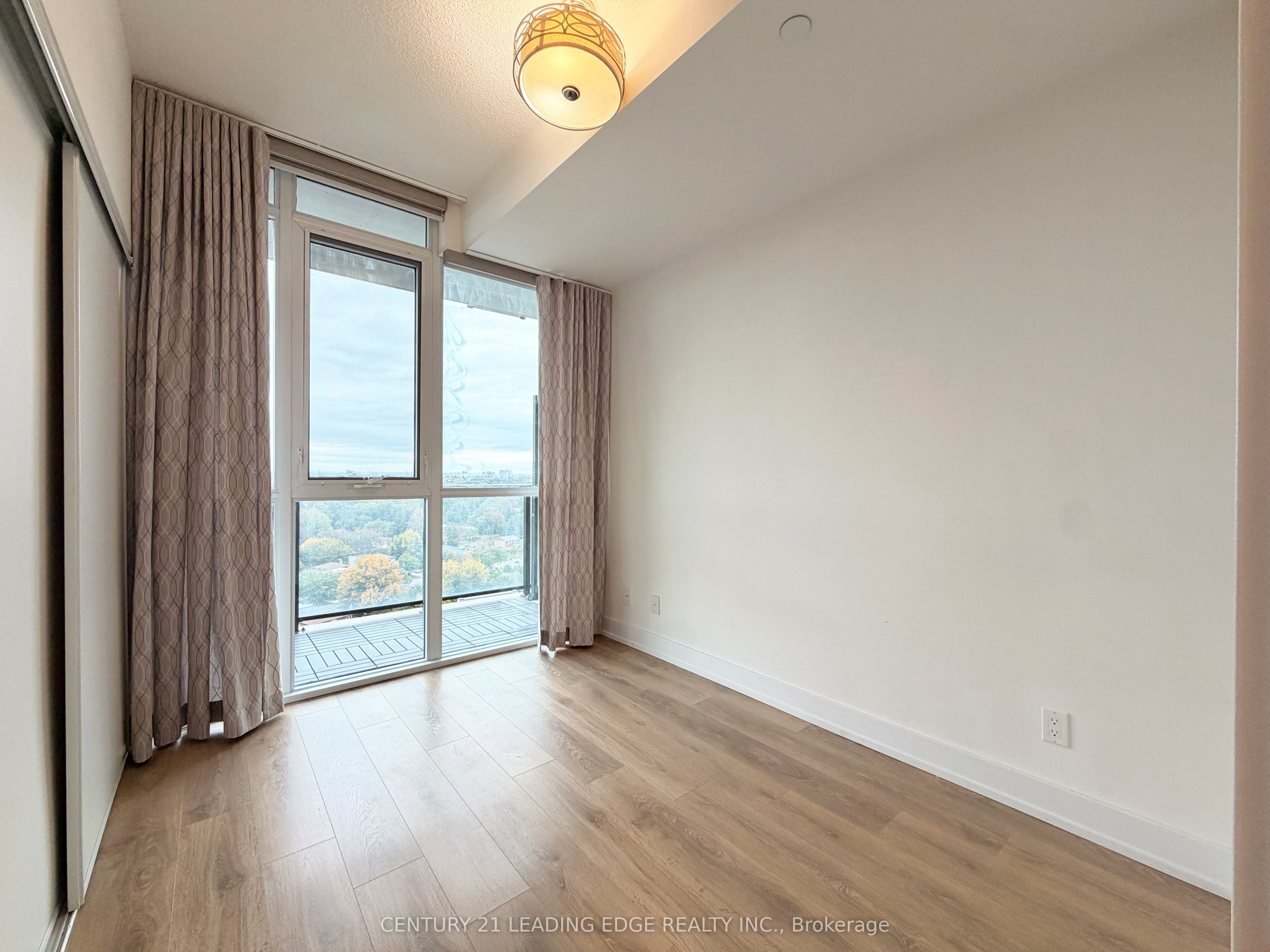 128 Fairview Mall Drive 1206 Property Photo 6
