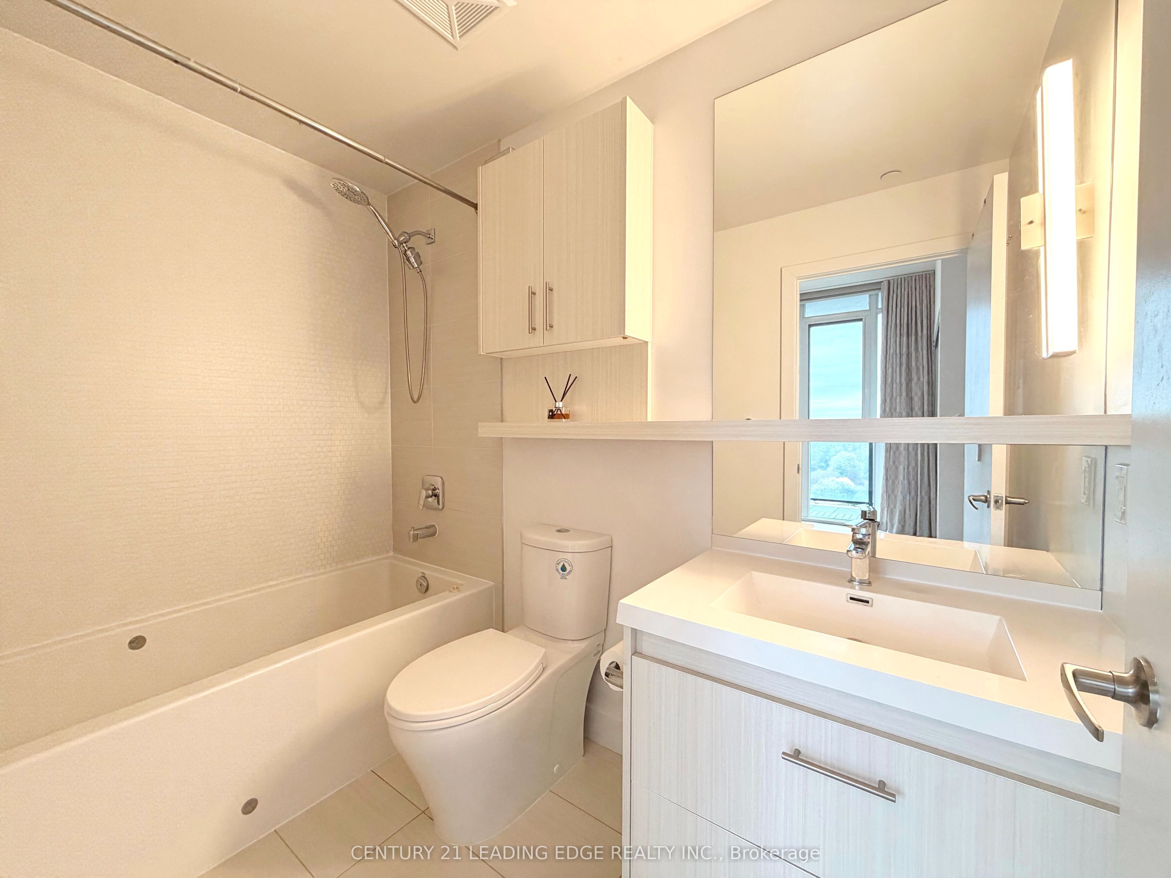 128 Fairview Mall Drive 1206 Property Photo 8
