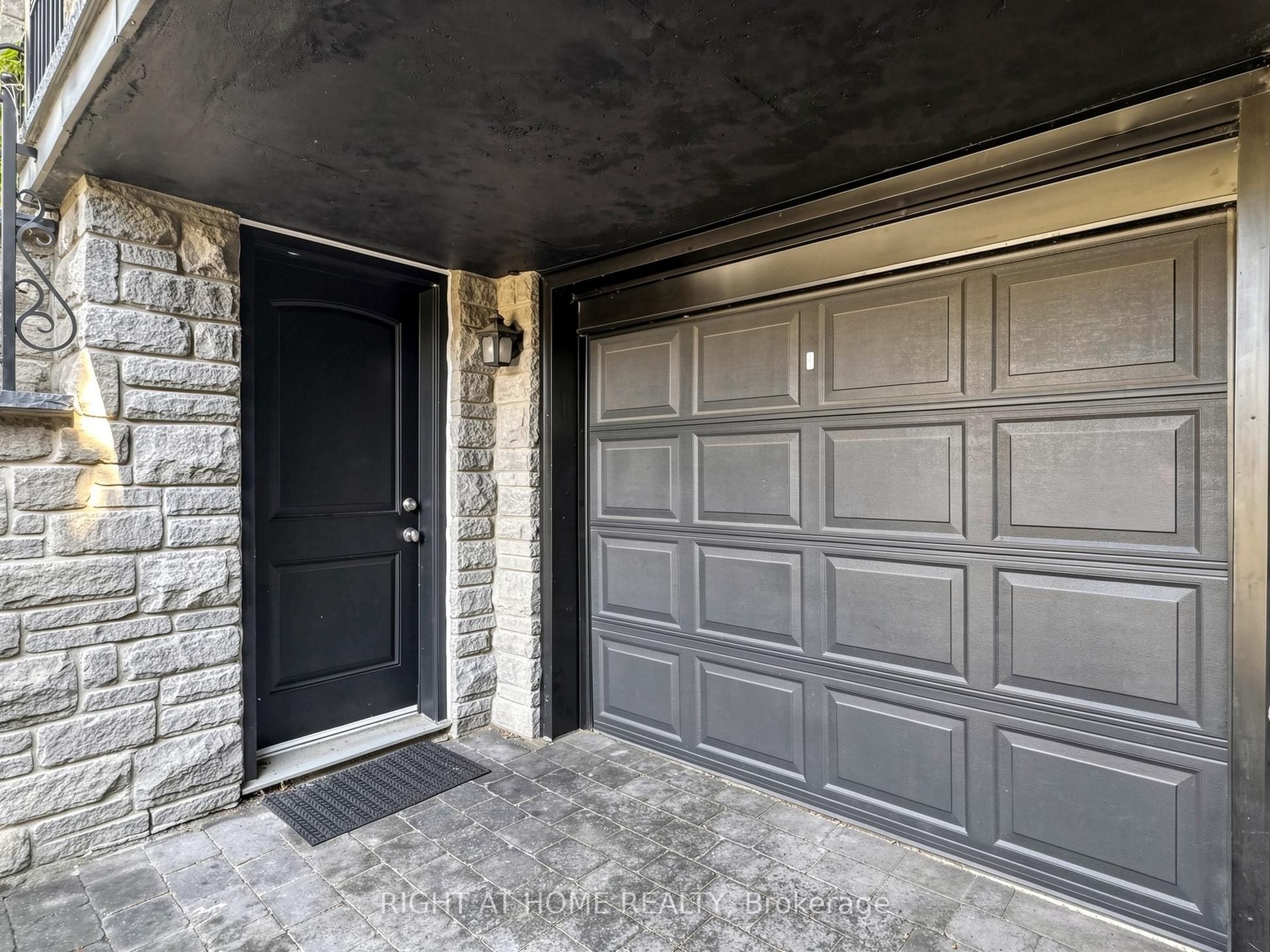 497 Northcliffe Boulevard Property Photo 4