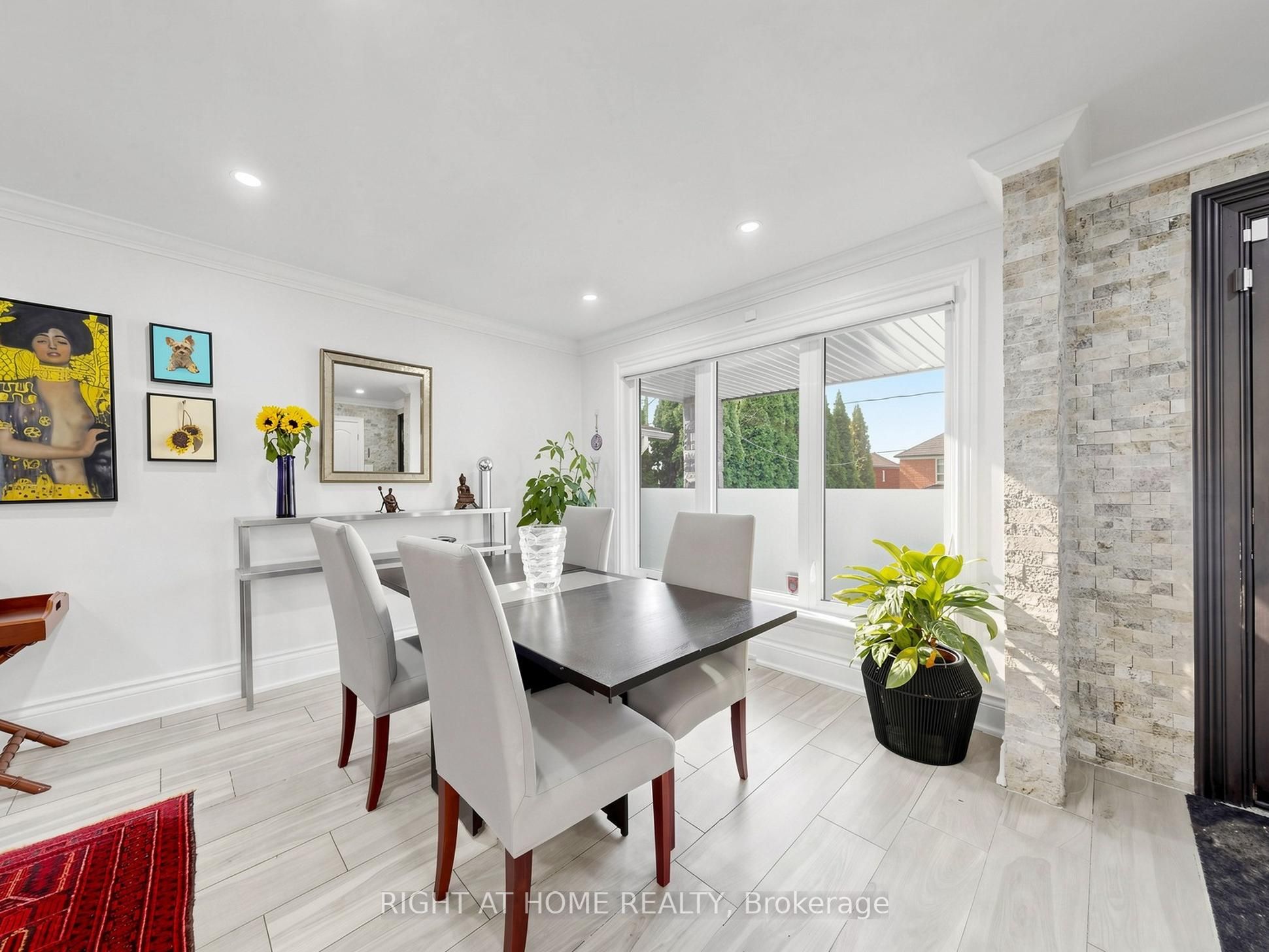 497 Northcliffe Boulevard Property Photo 9