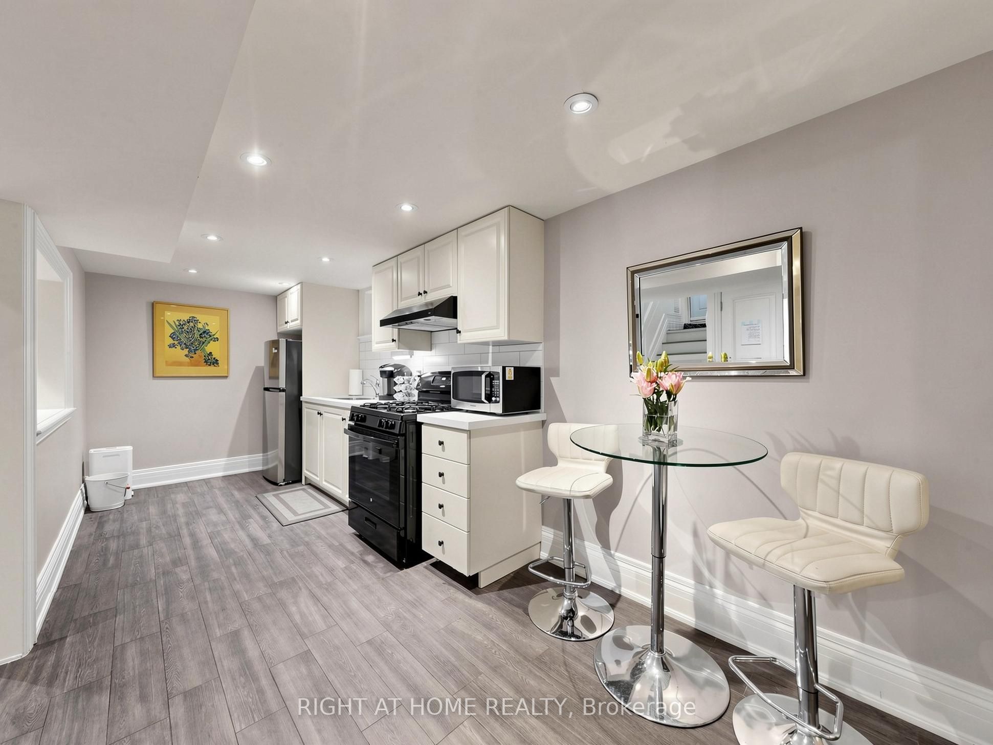 497 Northcliffe Boulevard Property Photo 24