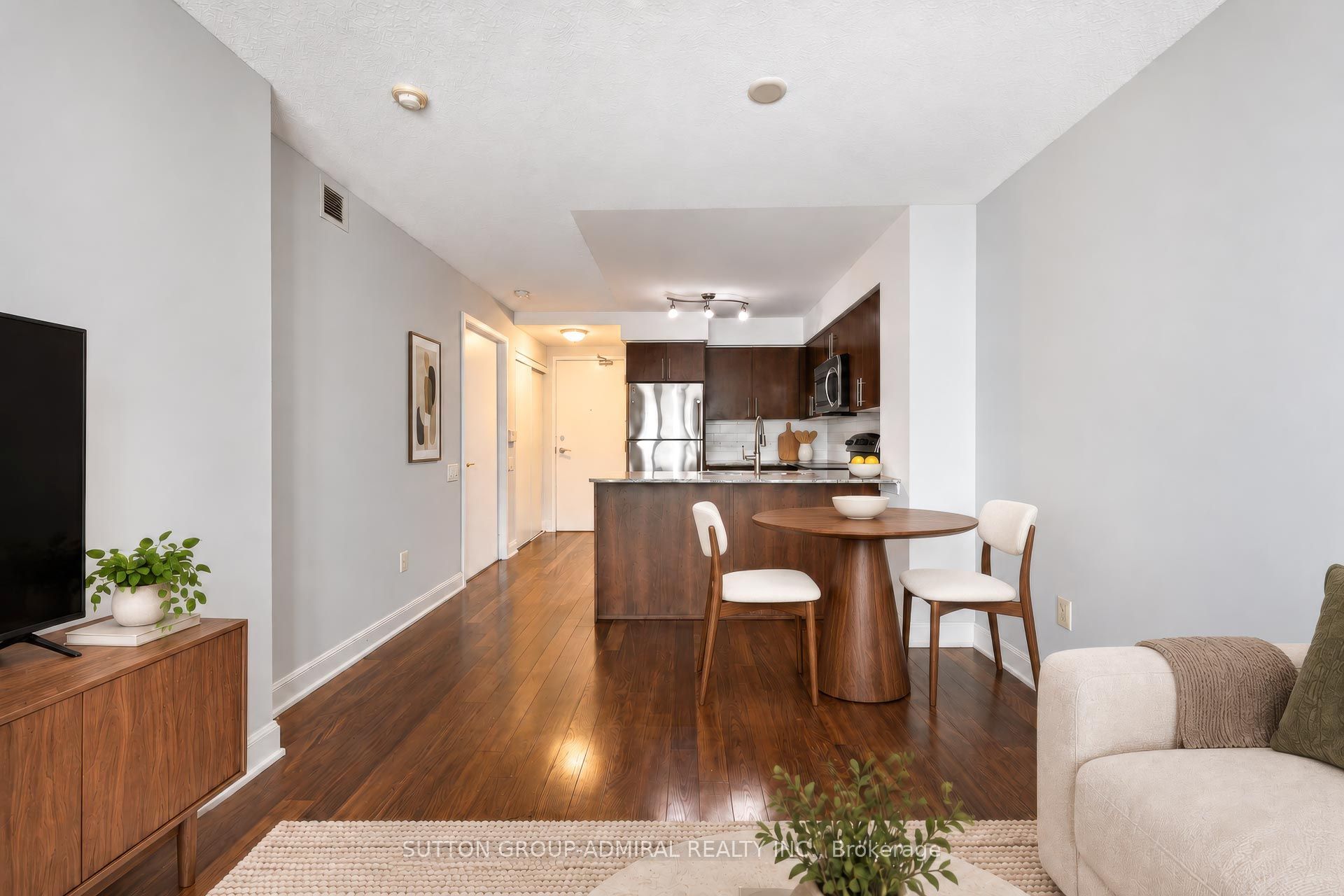 2191 Yonge Street 3210 Property Photo 4