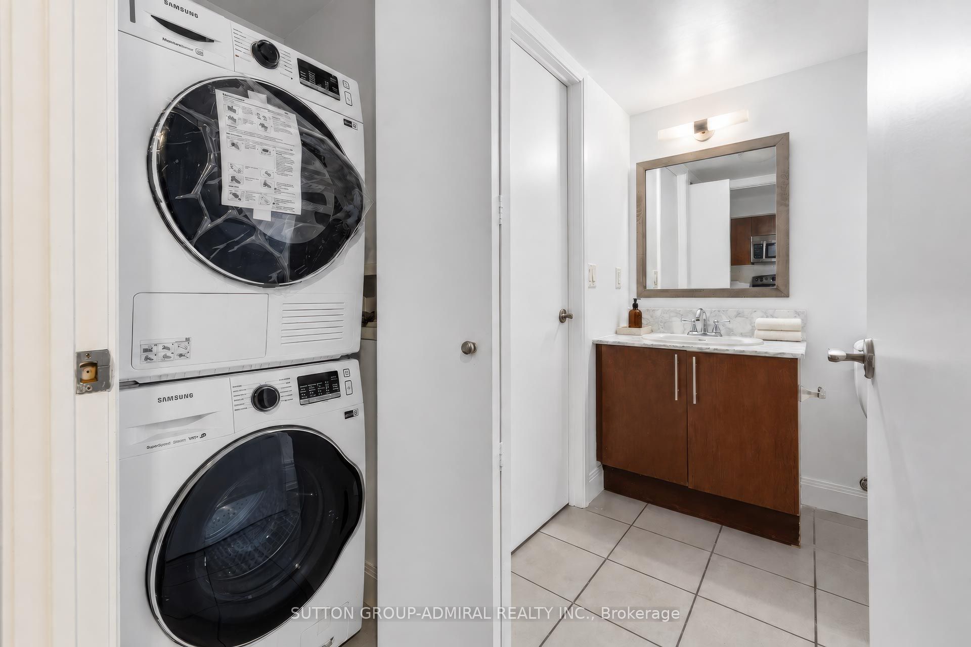 2191 Yonge Street 3210 Property Photo 23