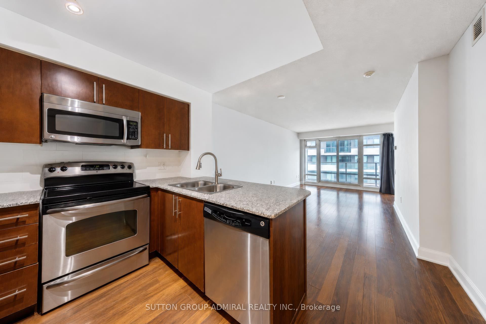 2191 Yonge Street 3210 Property Photo 25