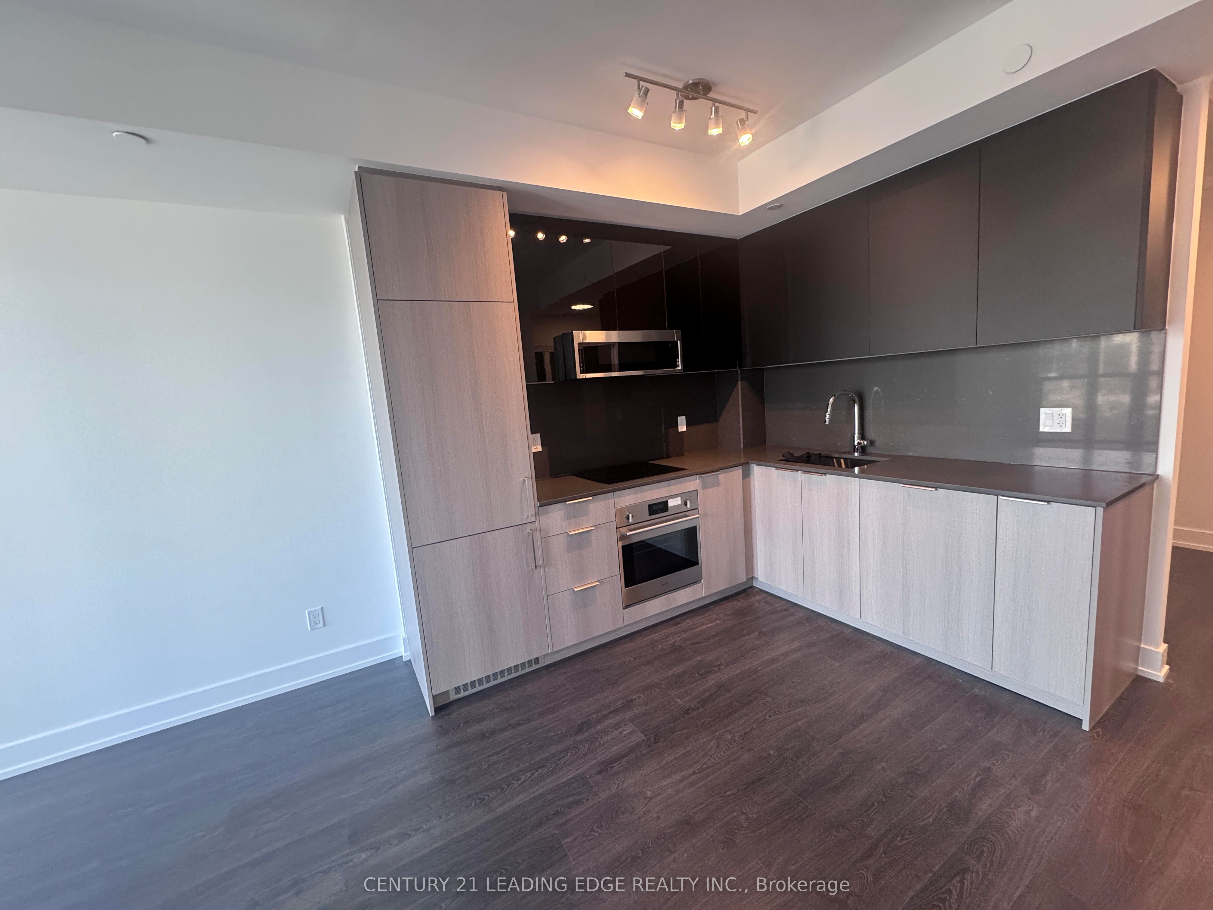 308 Jarvis Street 2407 Property Photo 4