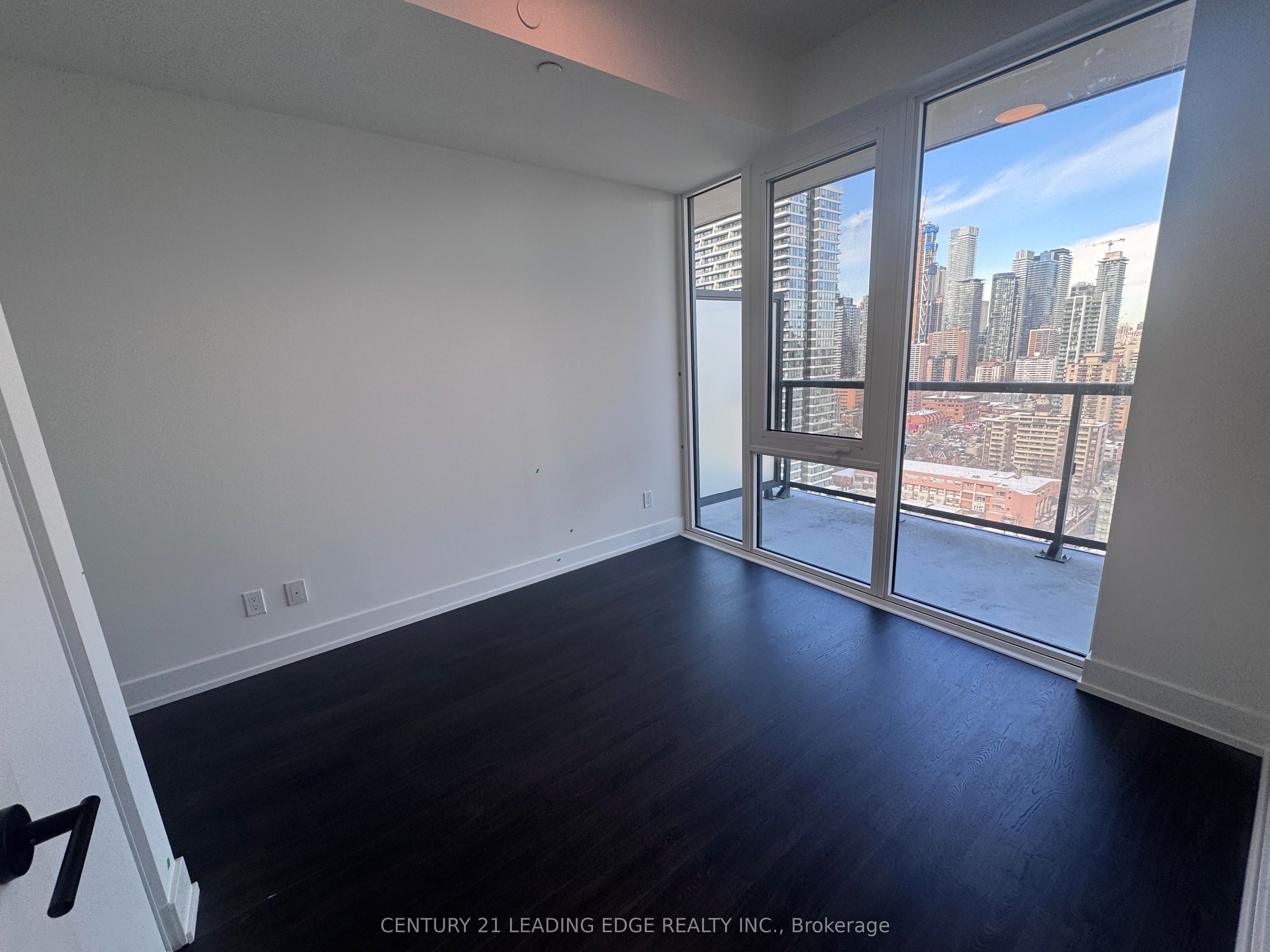 308 Jarvis Street 2407 Property Photo 6