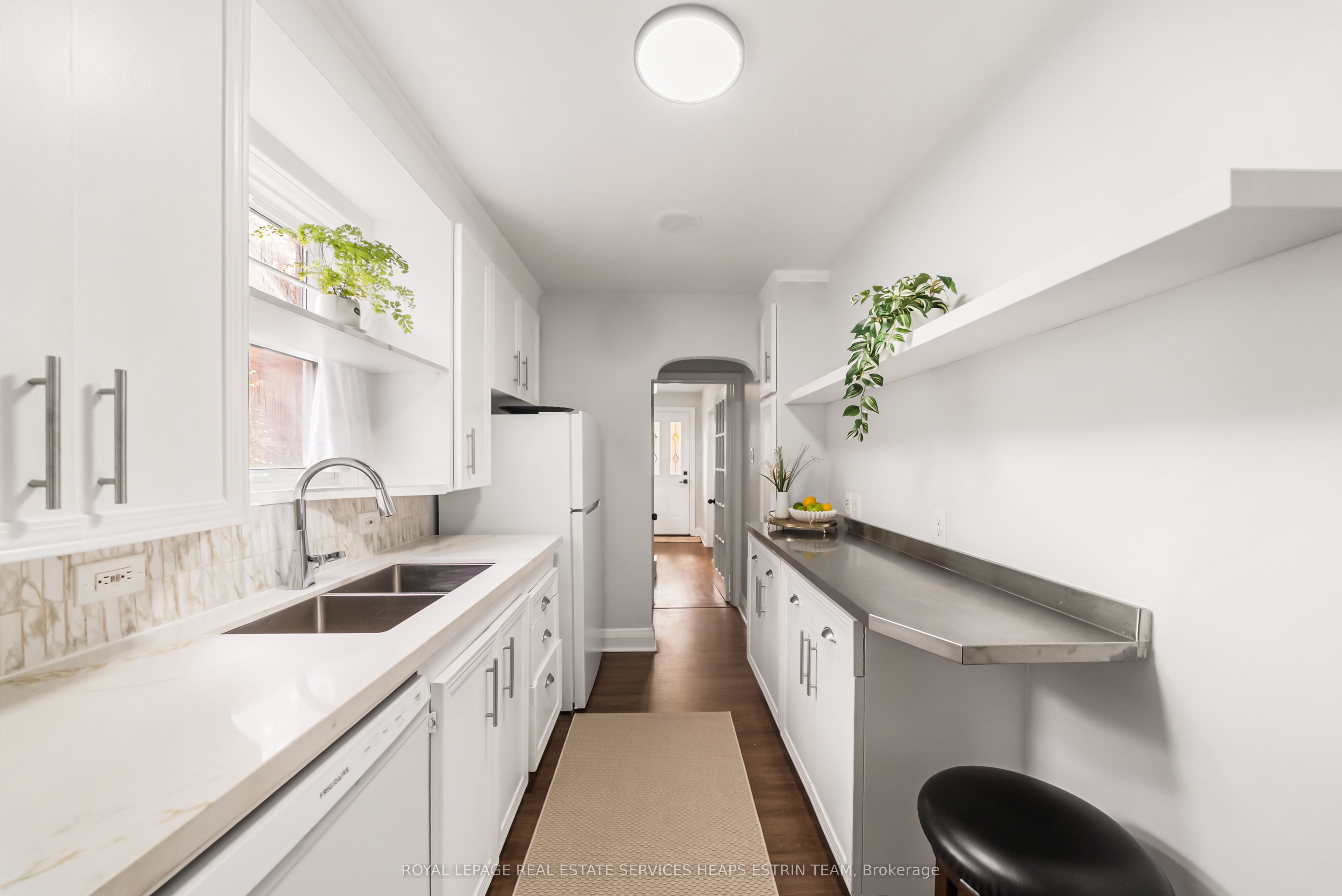 770 Eglinton Avenue E Property Photo 13