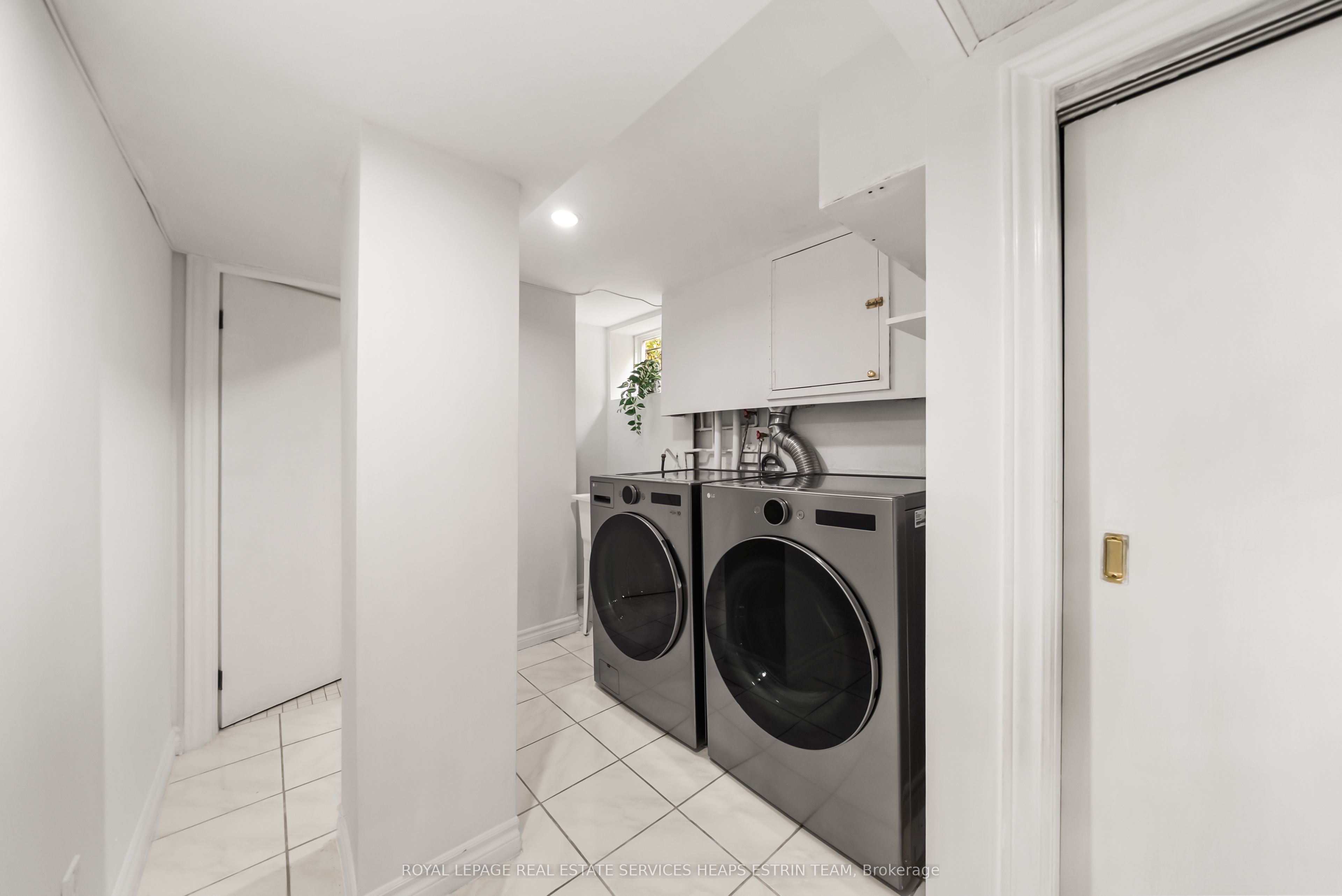 770 Eglinton Avenue E Property Photo 32