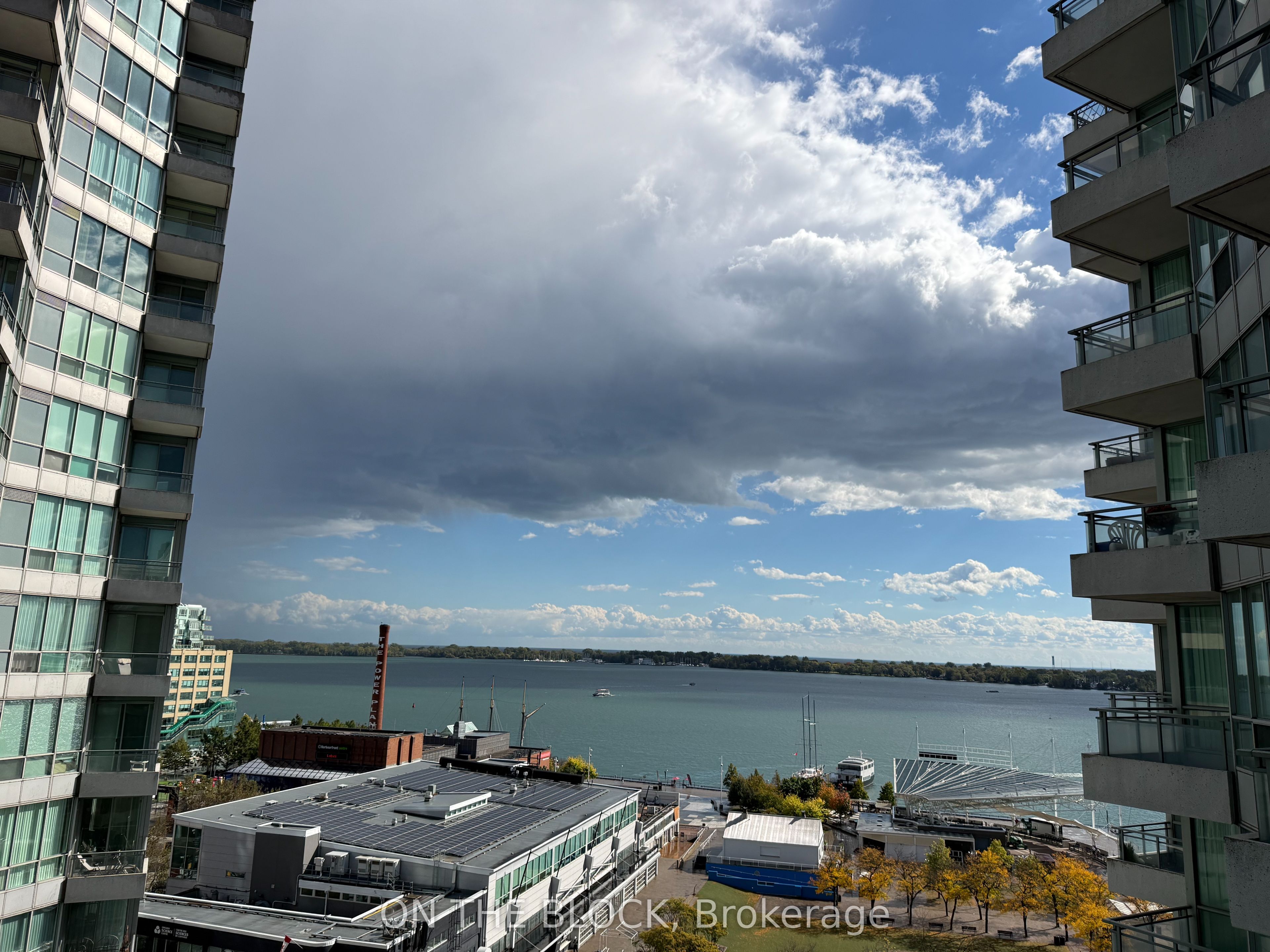 230 Queens Quay W 1515 Property Photo 16