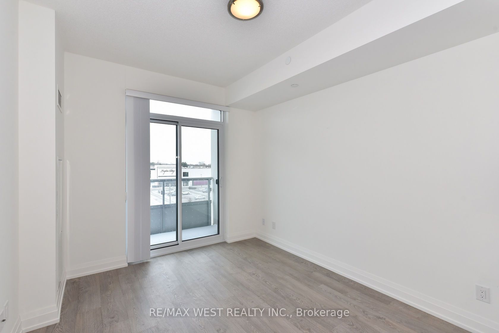 591 Sheppard Avenue E 622 Property Photo 17