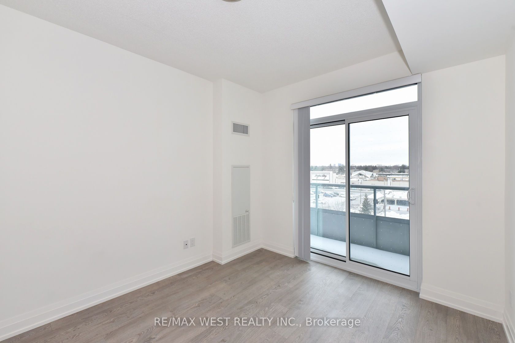 591 Sheppard Avenue E 622 Property Photo 18