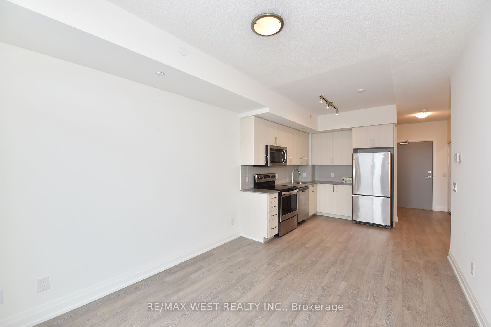 591 Sheppard Avenue E 622 Property Photo 21