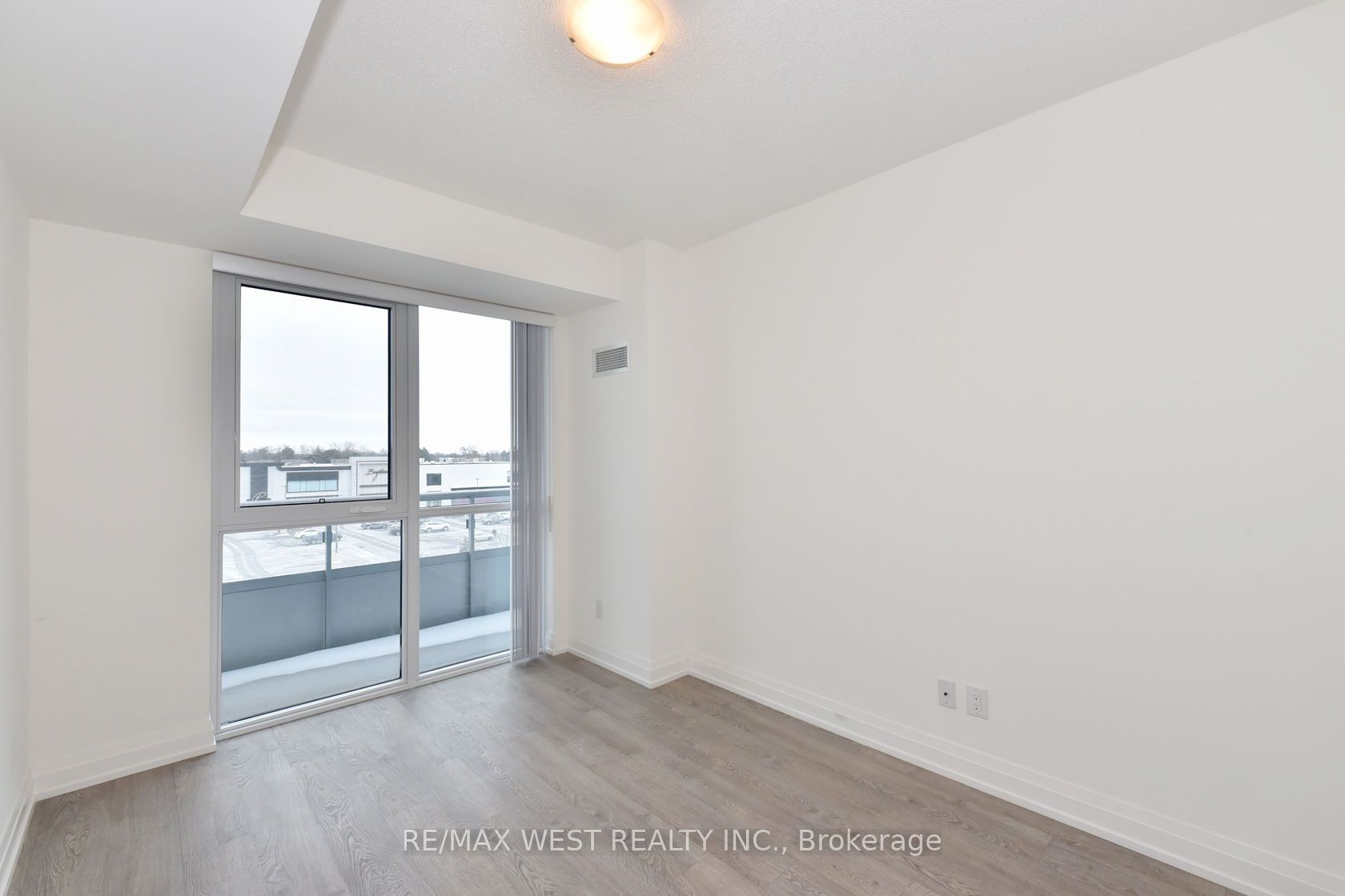 591 Sheppard Avenue E 622 Property Photo 24
