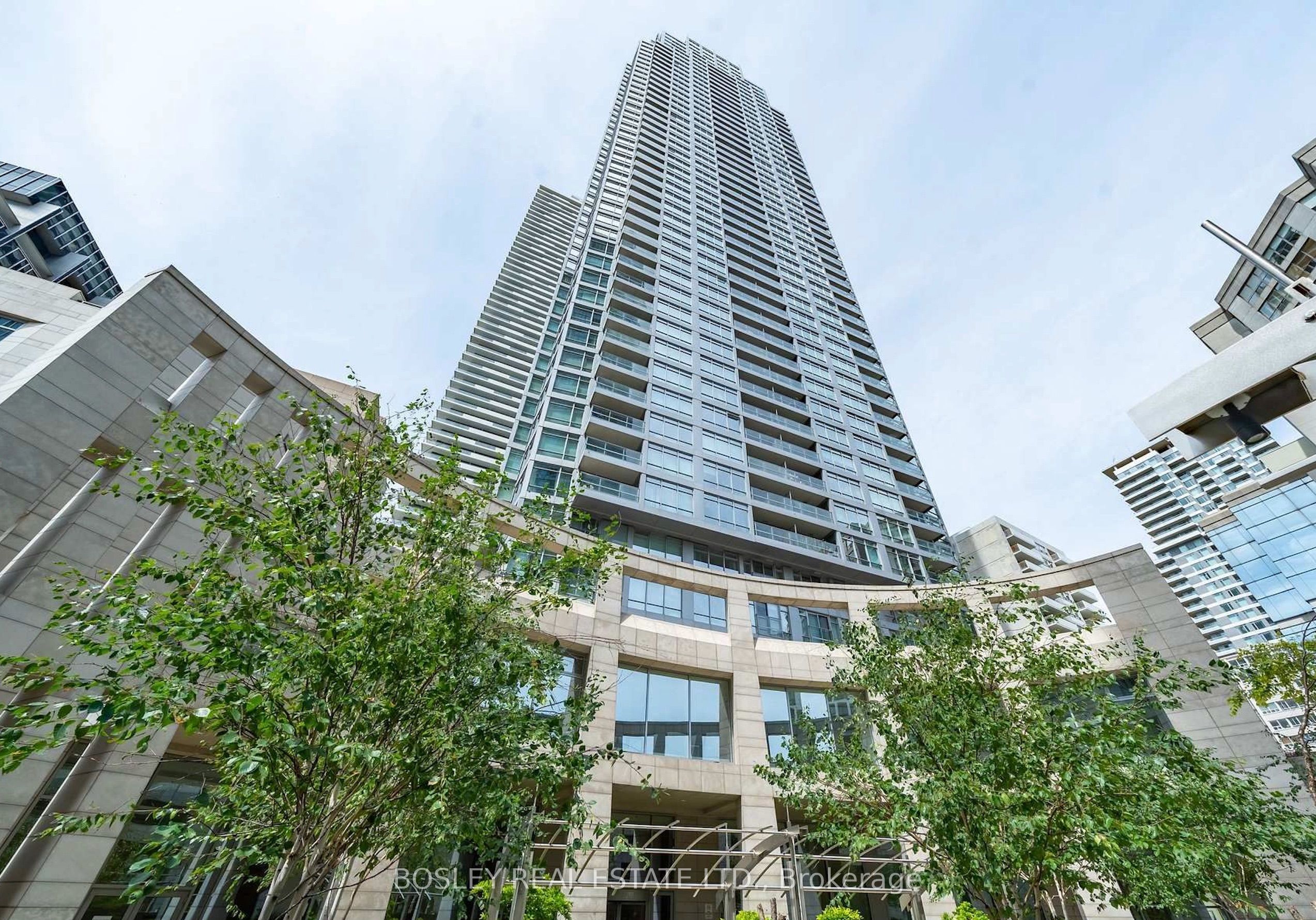 2191 Yonge Street 3311 Property Photo 1