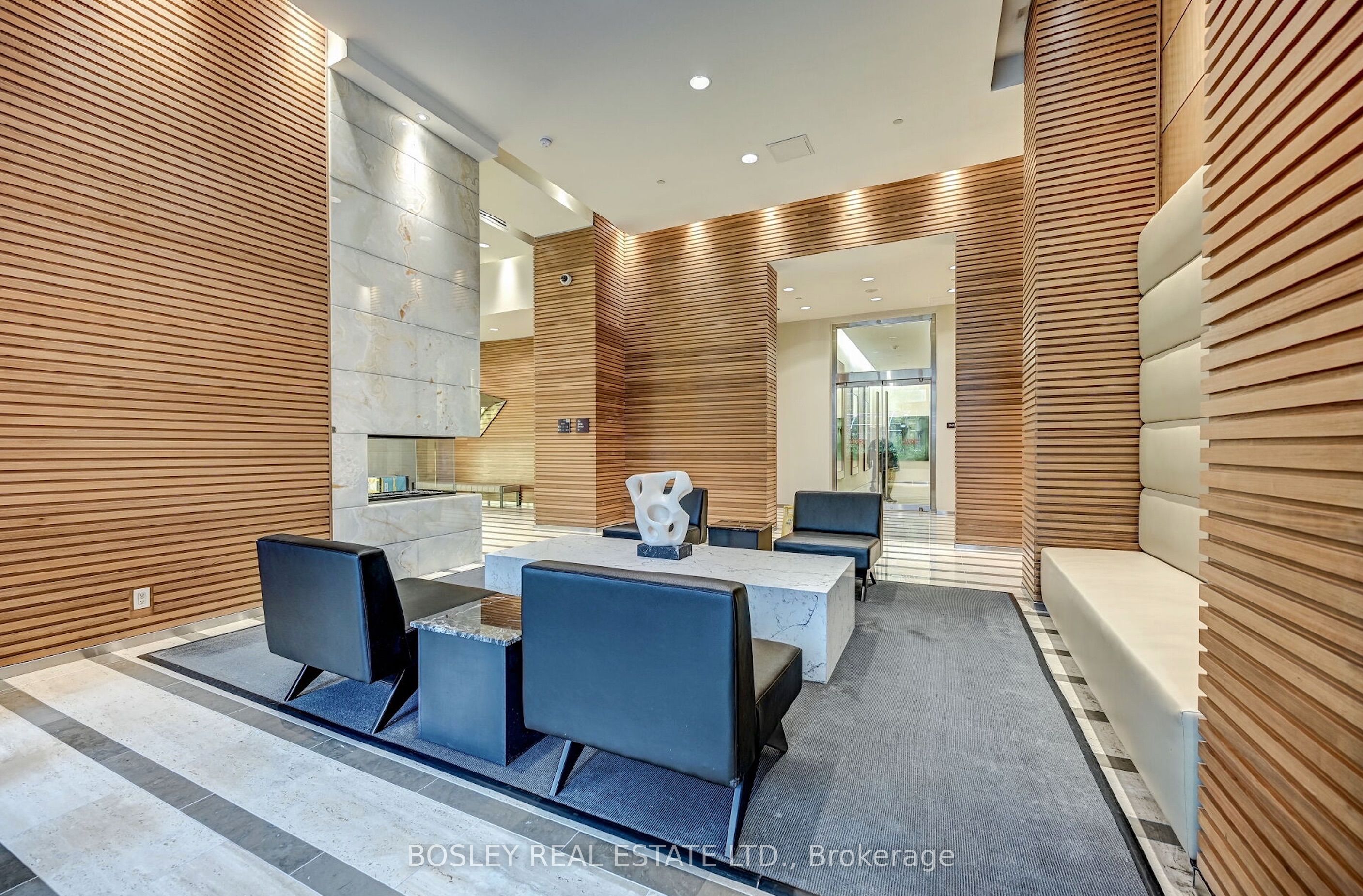 2191 Yonge Street 3311 Property Photo 2