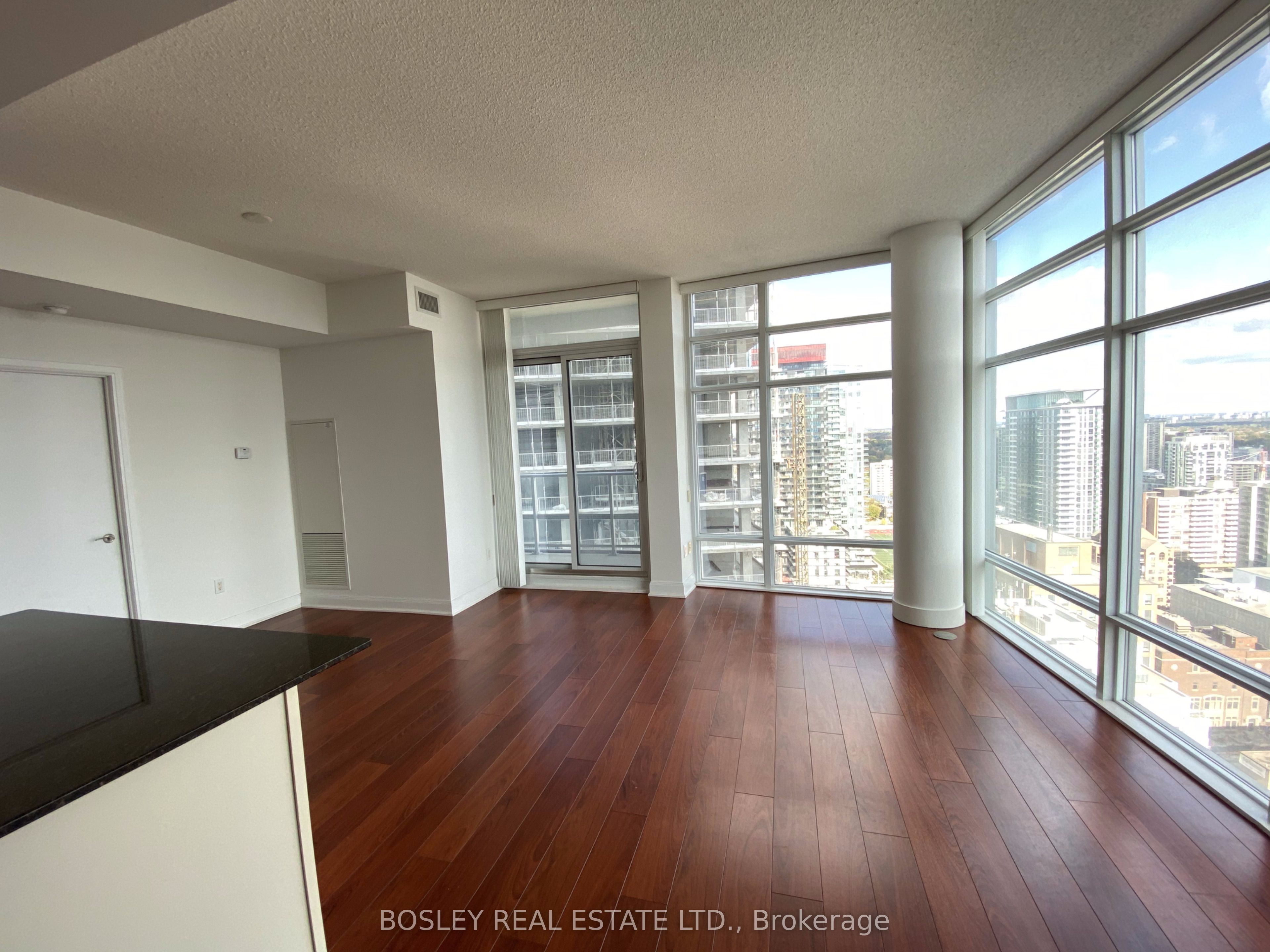 2191 Yonge Street 3311 Property Photo 4