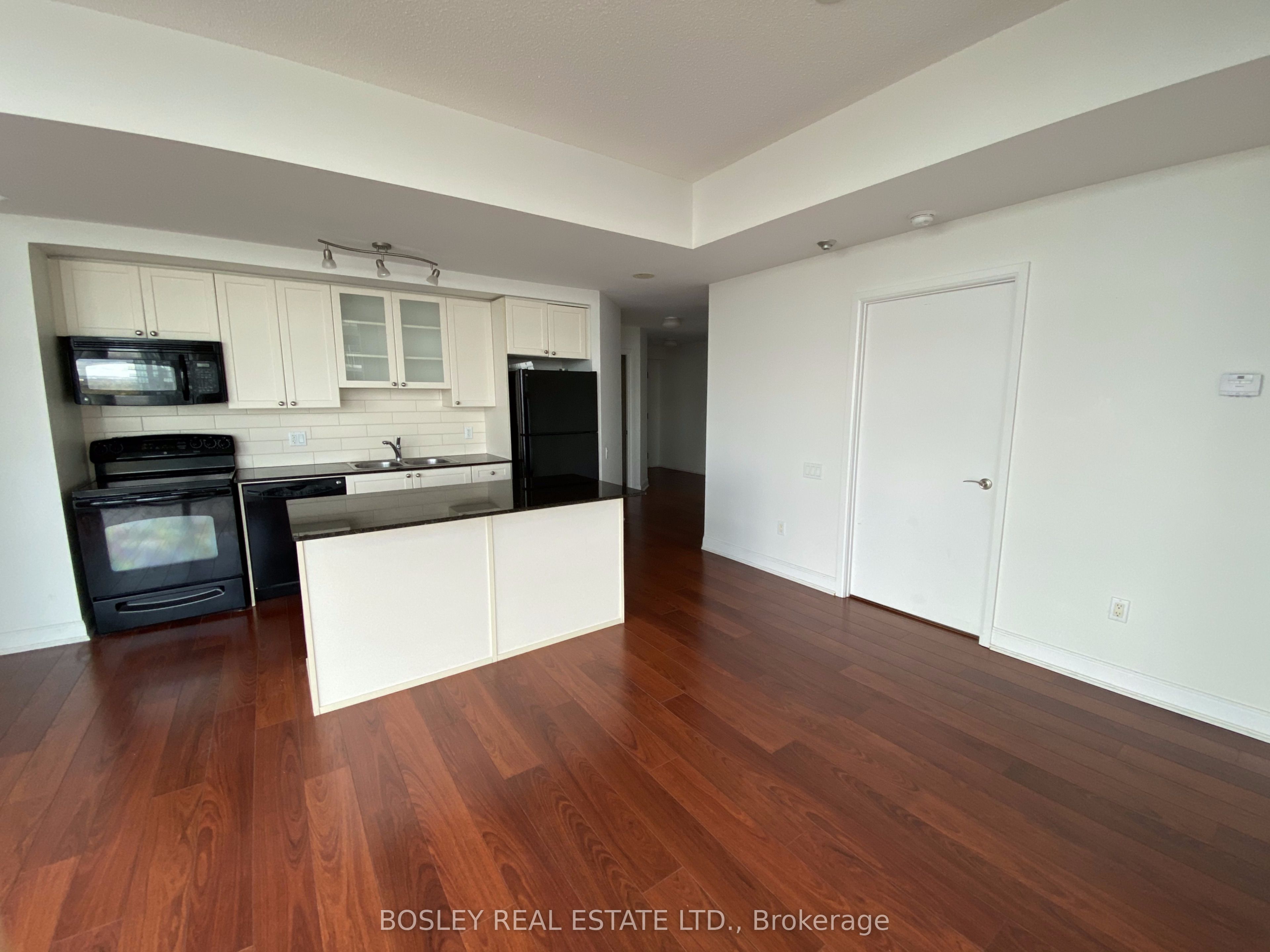 2191 Yonge Street 3311 Property Photo 5