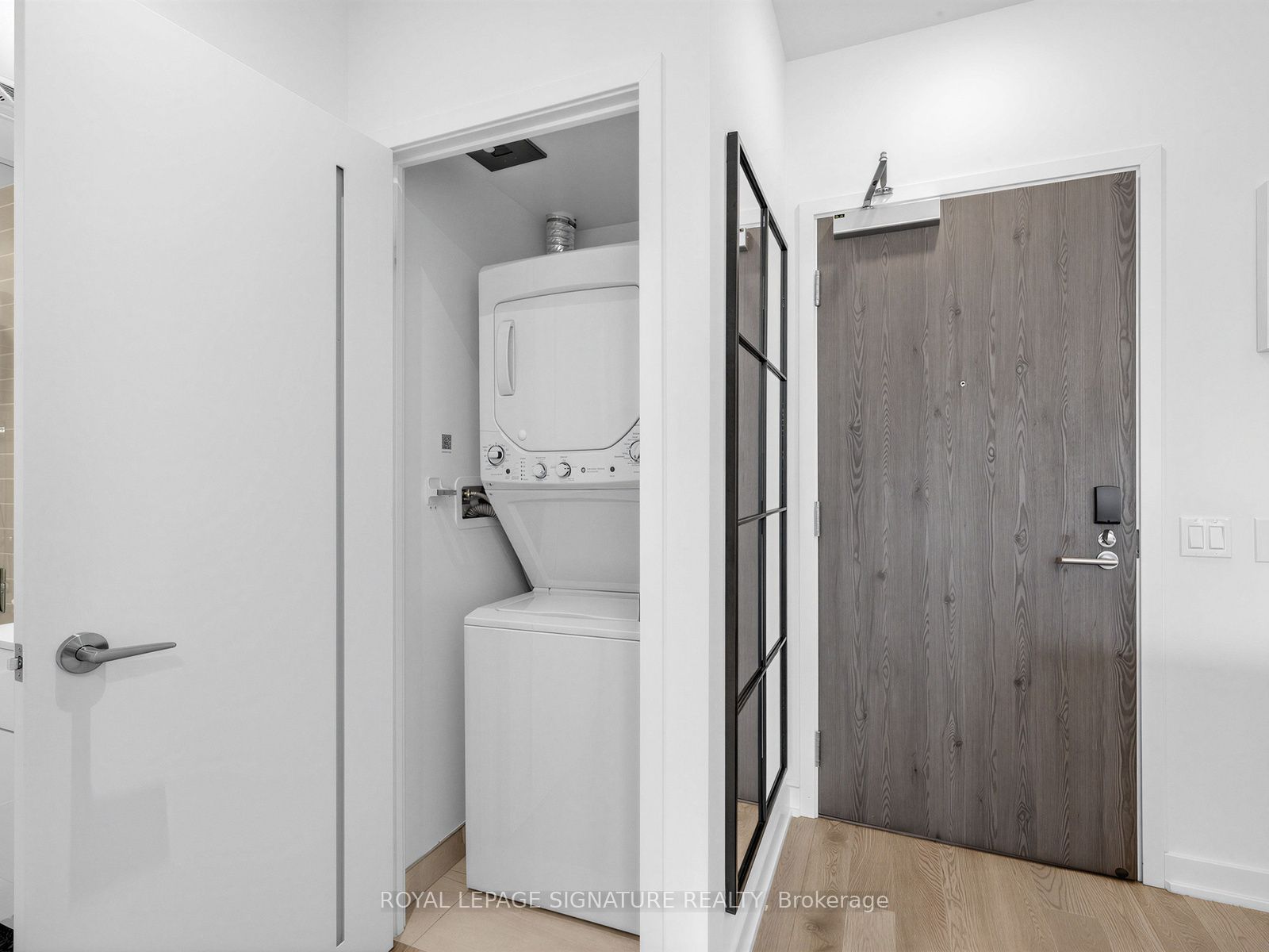 20 Lombard Street 3707 Property Photo 13