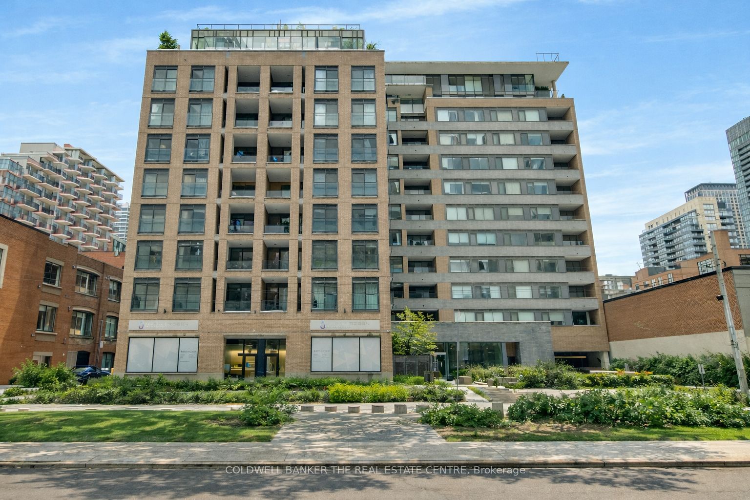 400 Wellington Street W 802 Property Photo 37