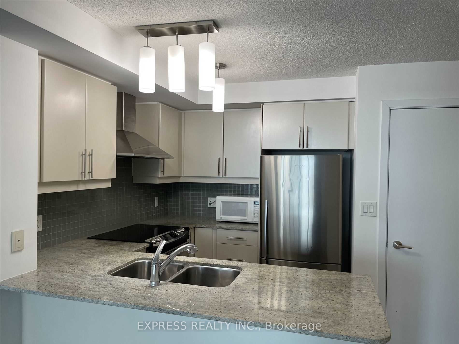 18 Harbour Street 1010 Property Photo 1