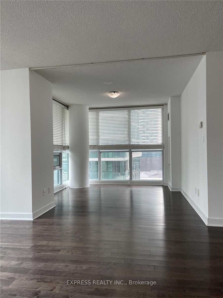 18 Harbour Street 1010 Property Photo 6