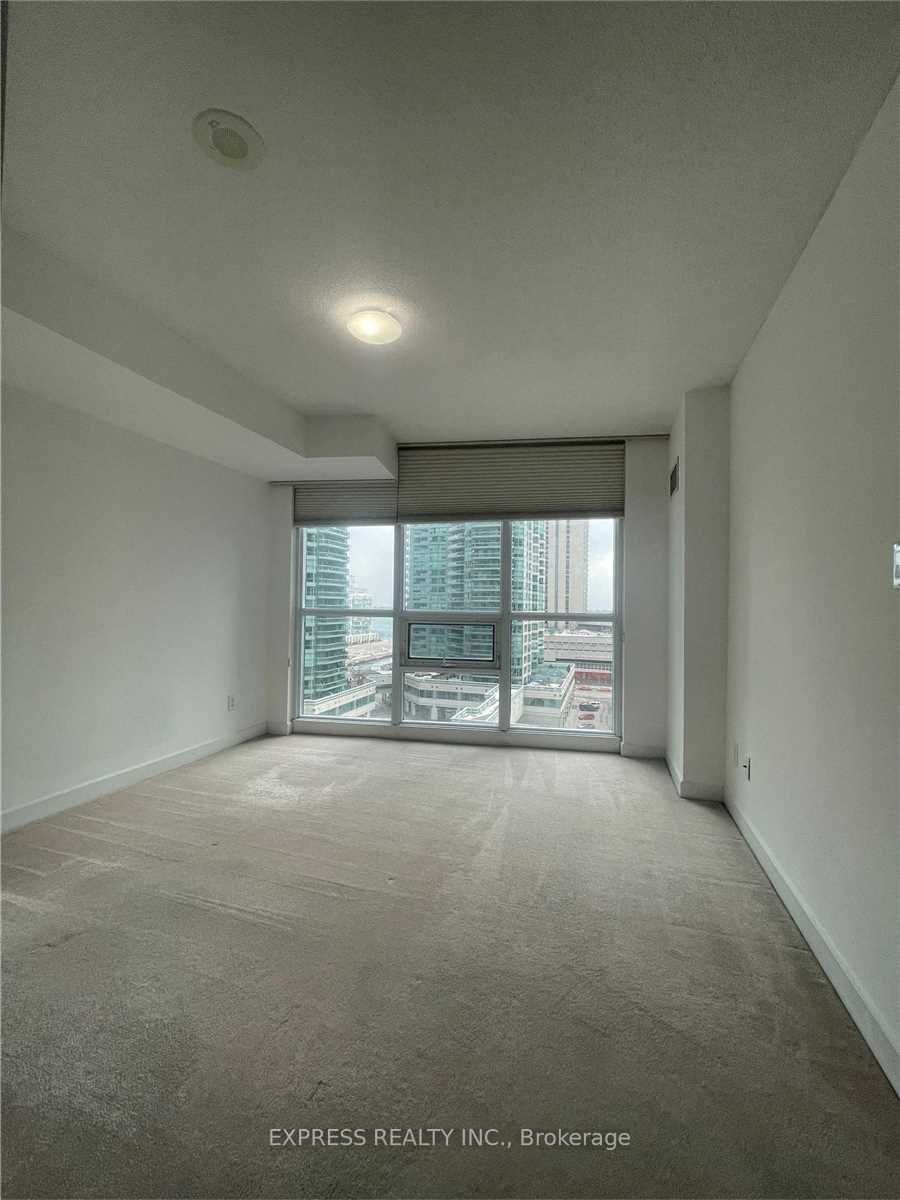 18 Harbour Street 1010 Property Photo 8