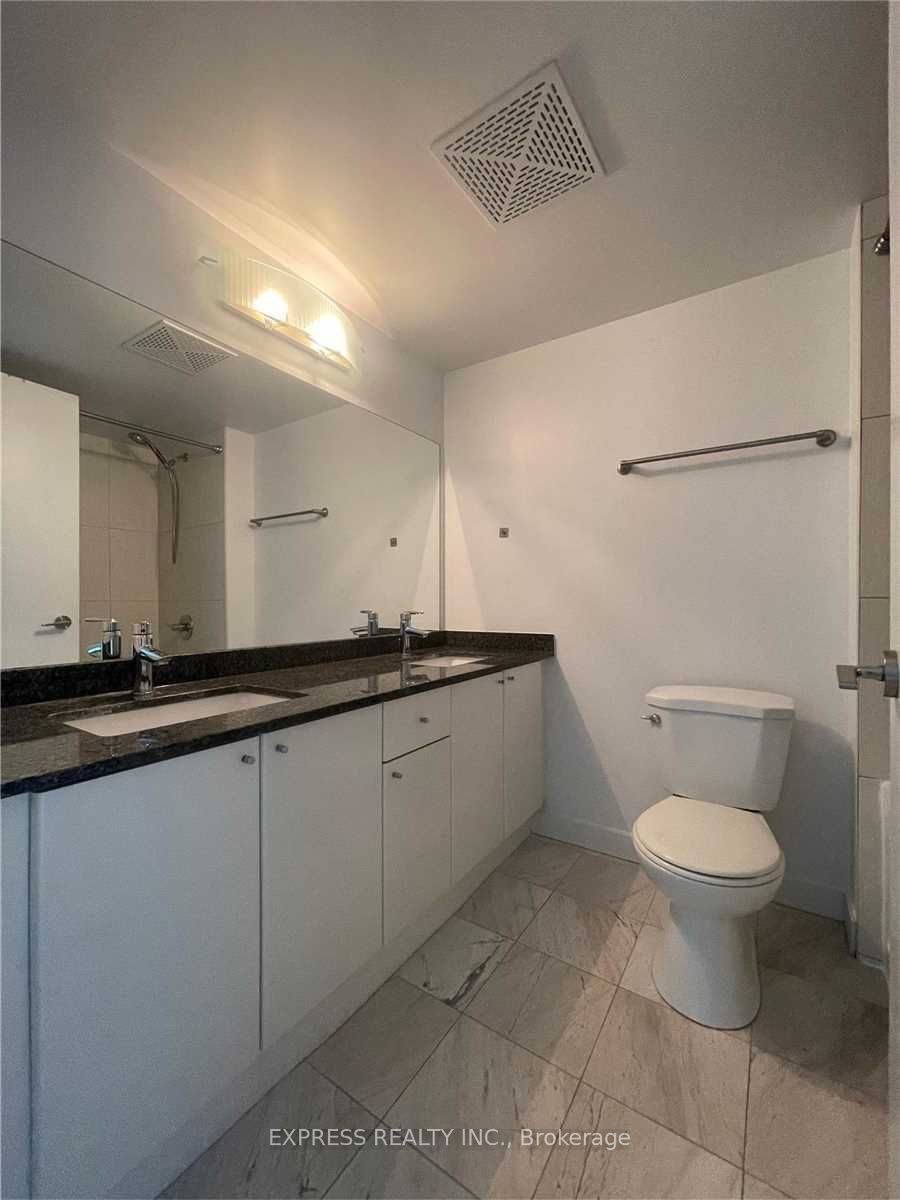 18 Harbour Street 1010 Property Photo 11