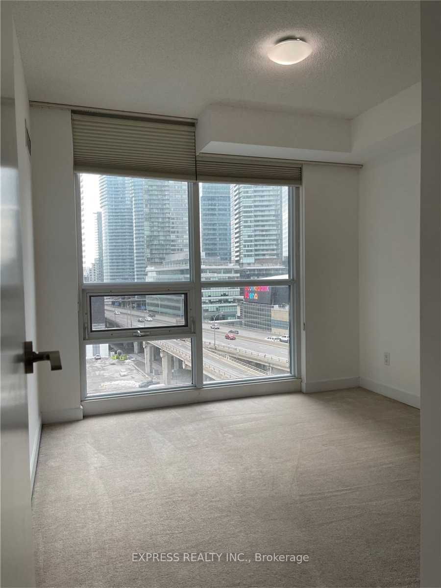 18 Harbour Street 1010 Property Photo 13